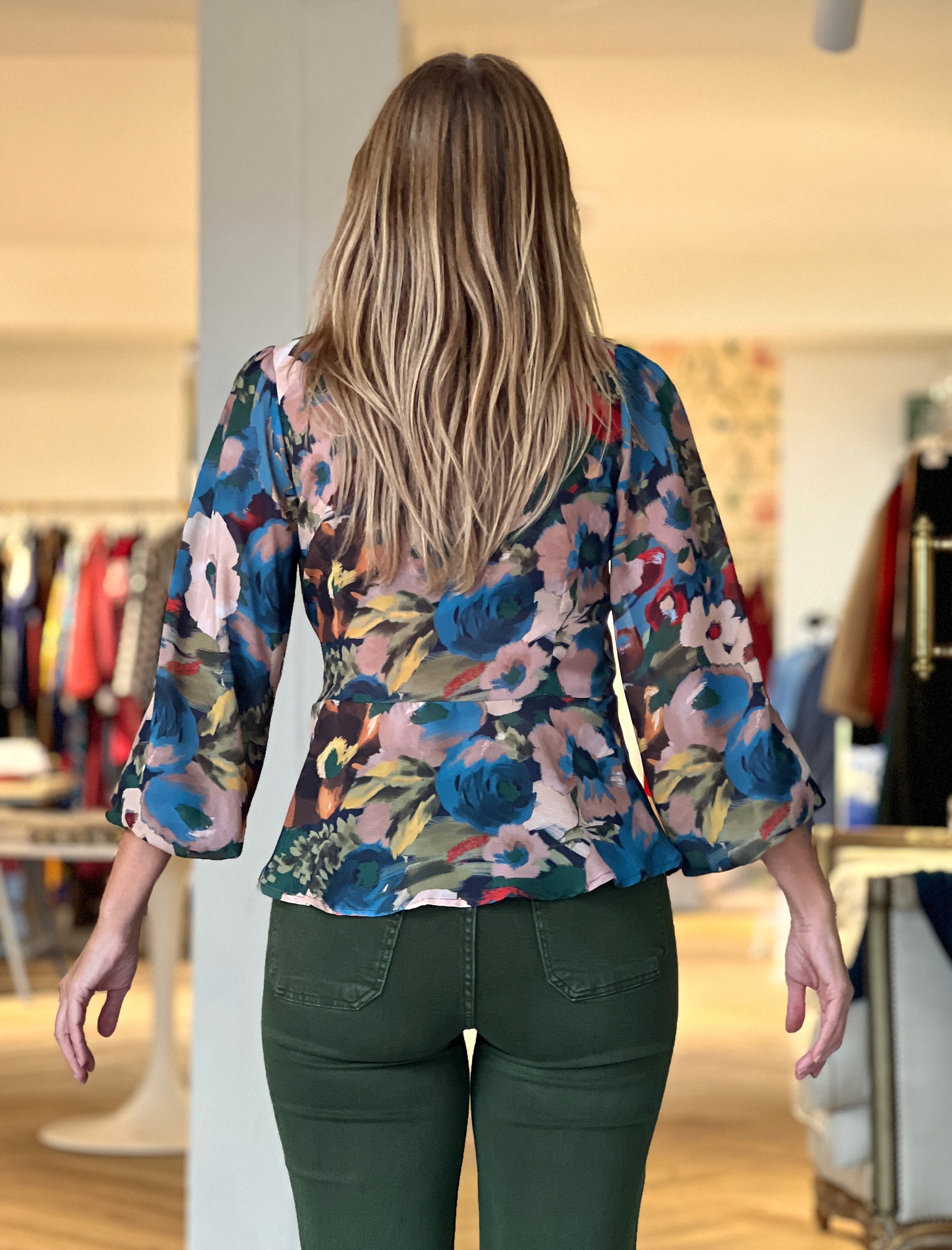 Camisa cruzada fluida flores