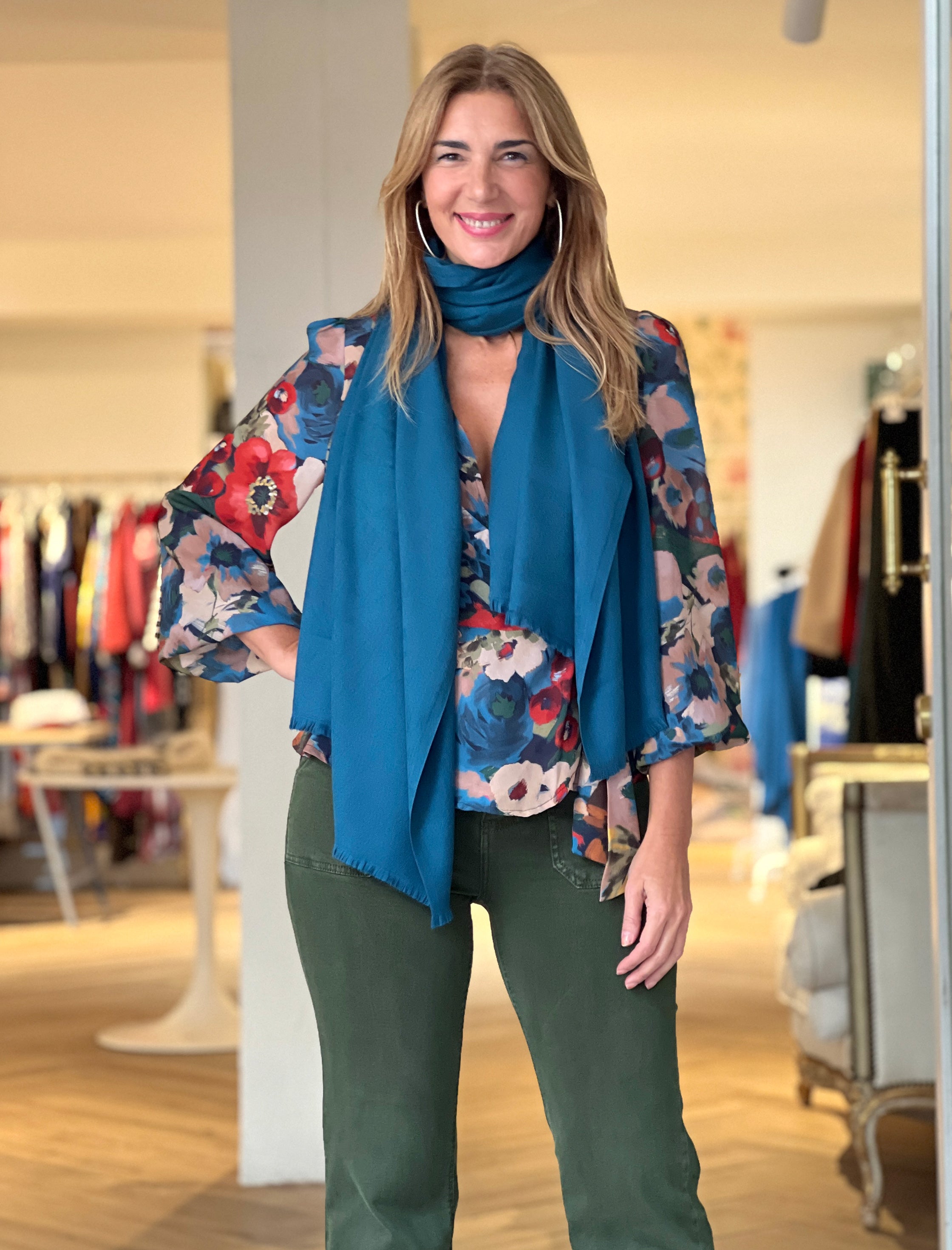 Camisa cruzada fluida flores