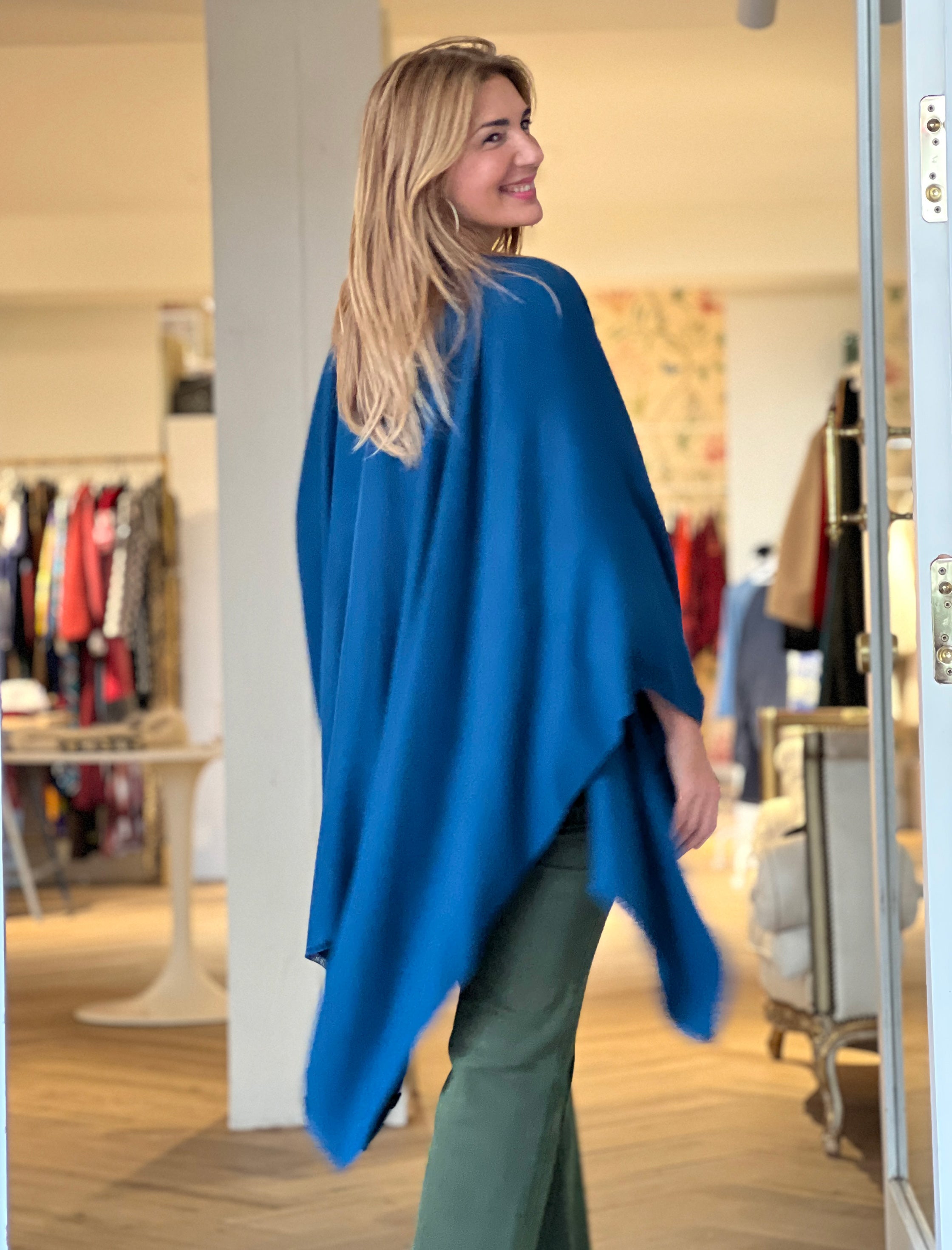 IDEAL SOFT HOSTESS COAT