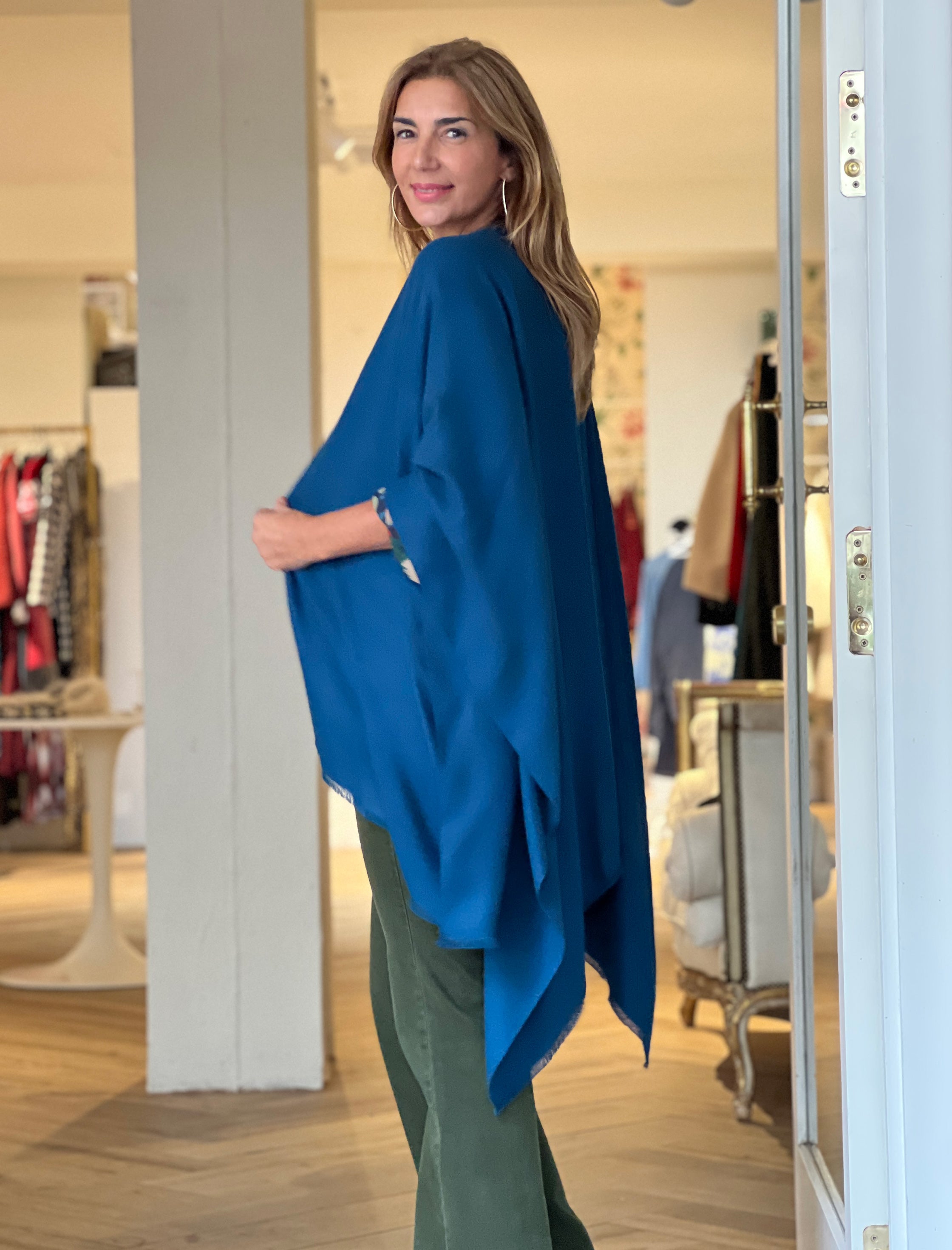 IDEAL SOFT HOSTESS COAT