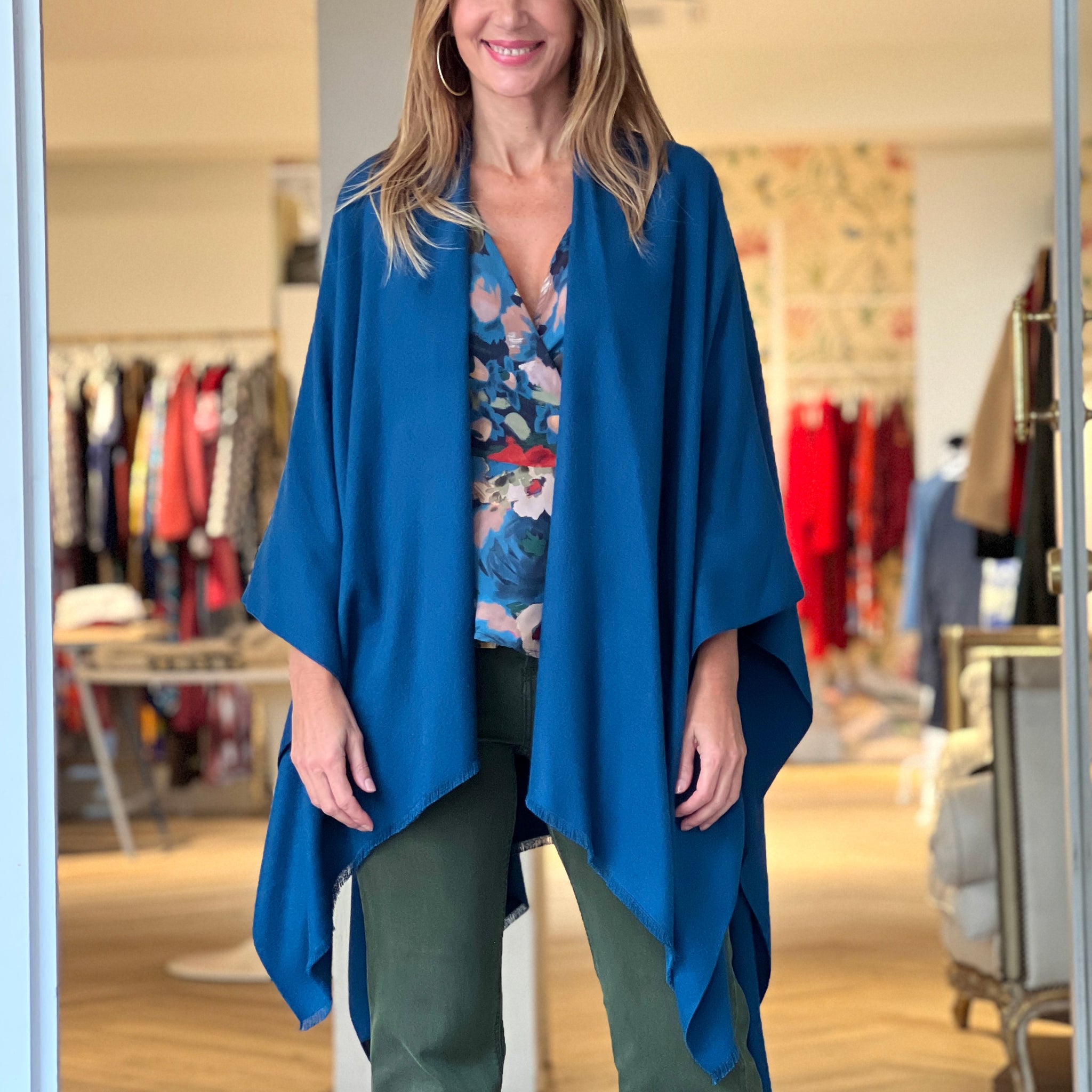 IDEAL SOFT HOSTESS COAT