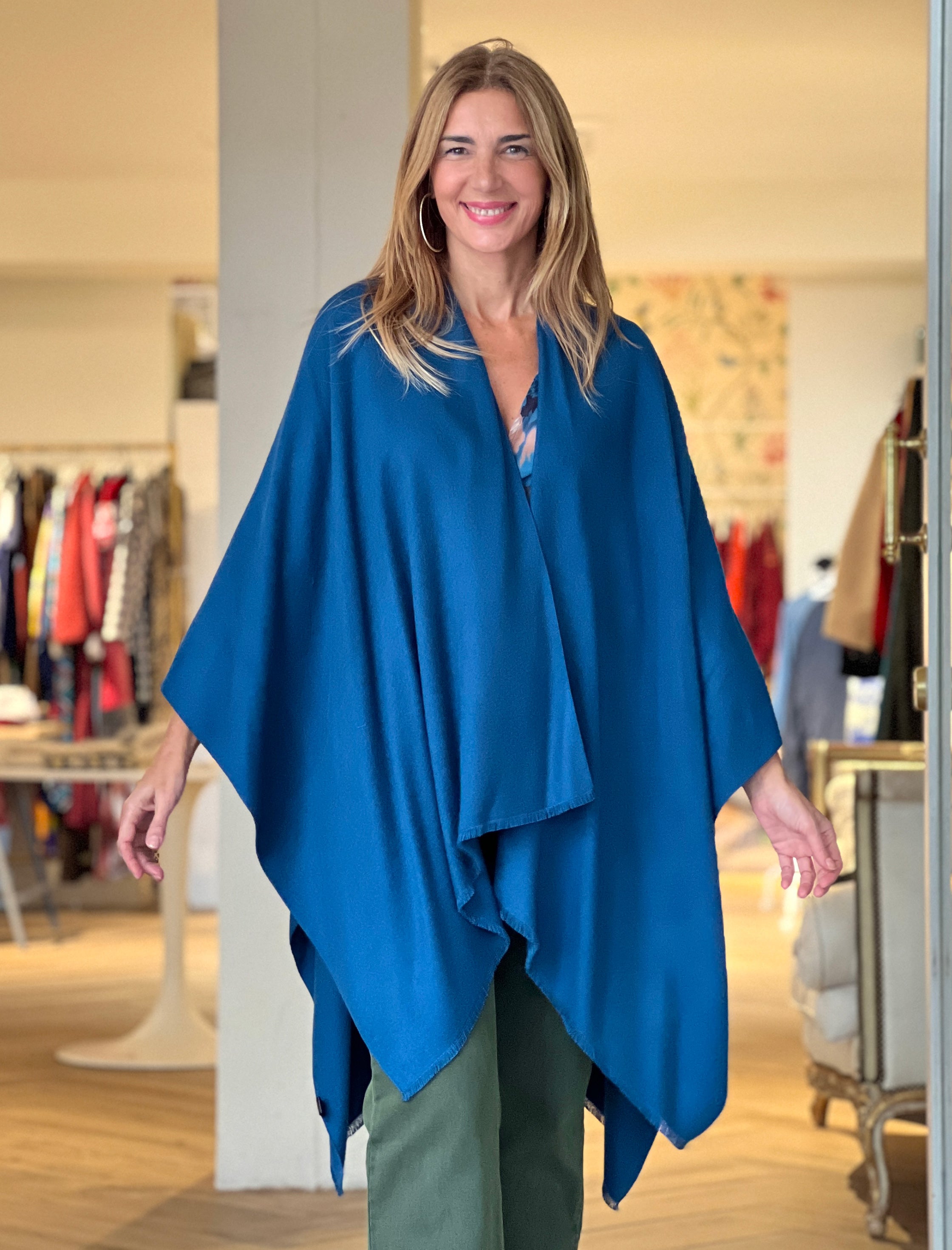 IDEAL SOFT HOSTESS COAT