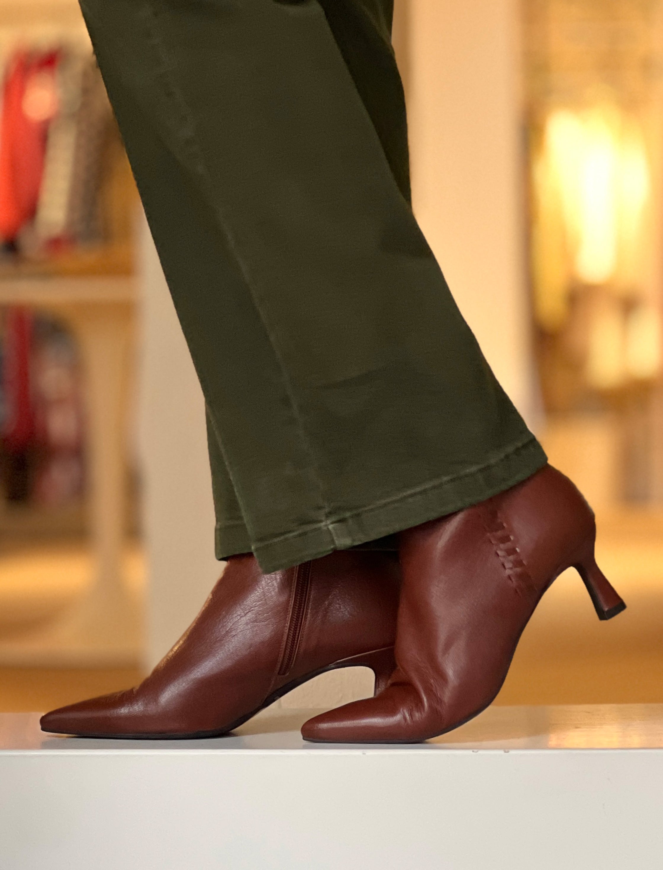 Botín fondo de armario cuero