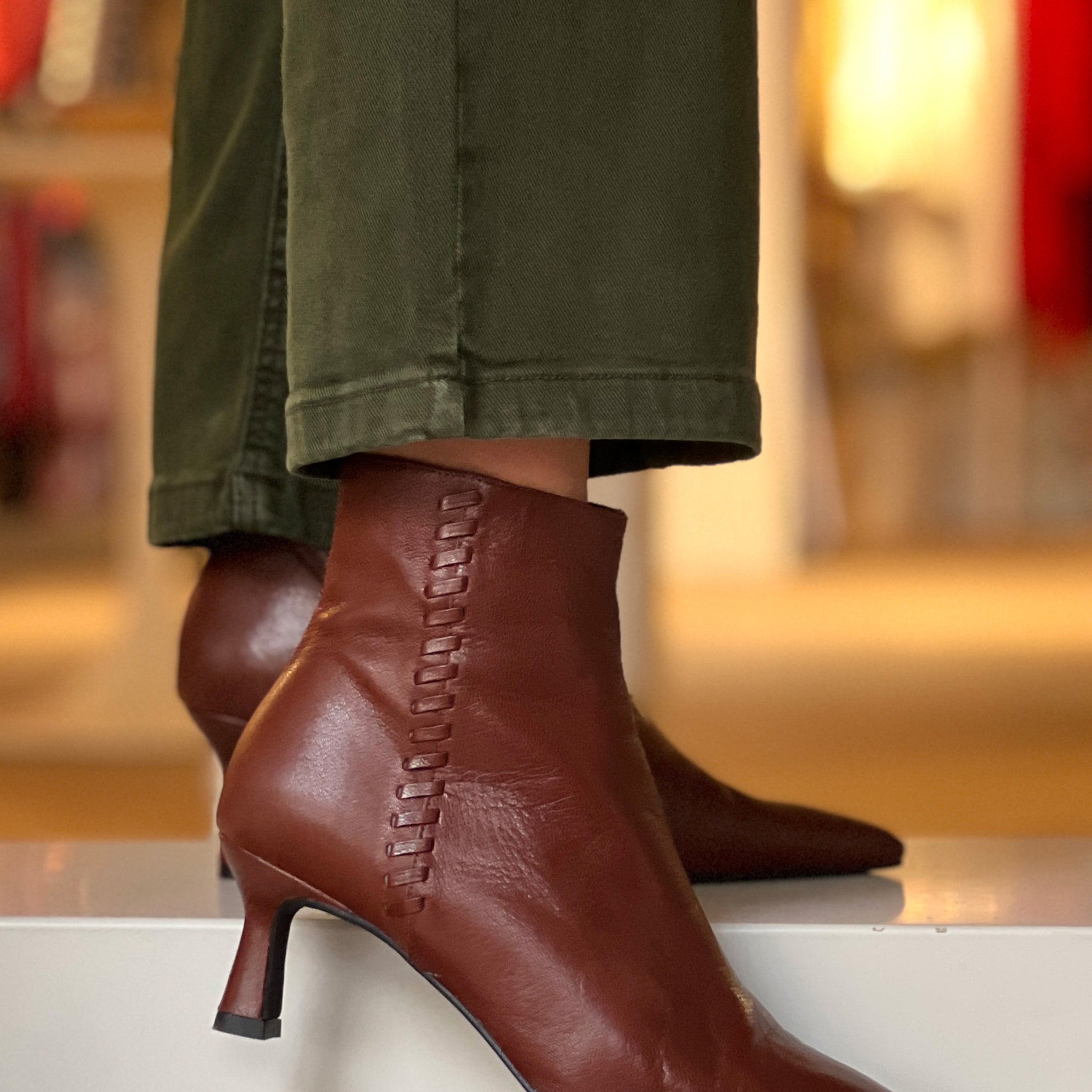 Botín fondo de armario cuero