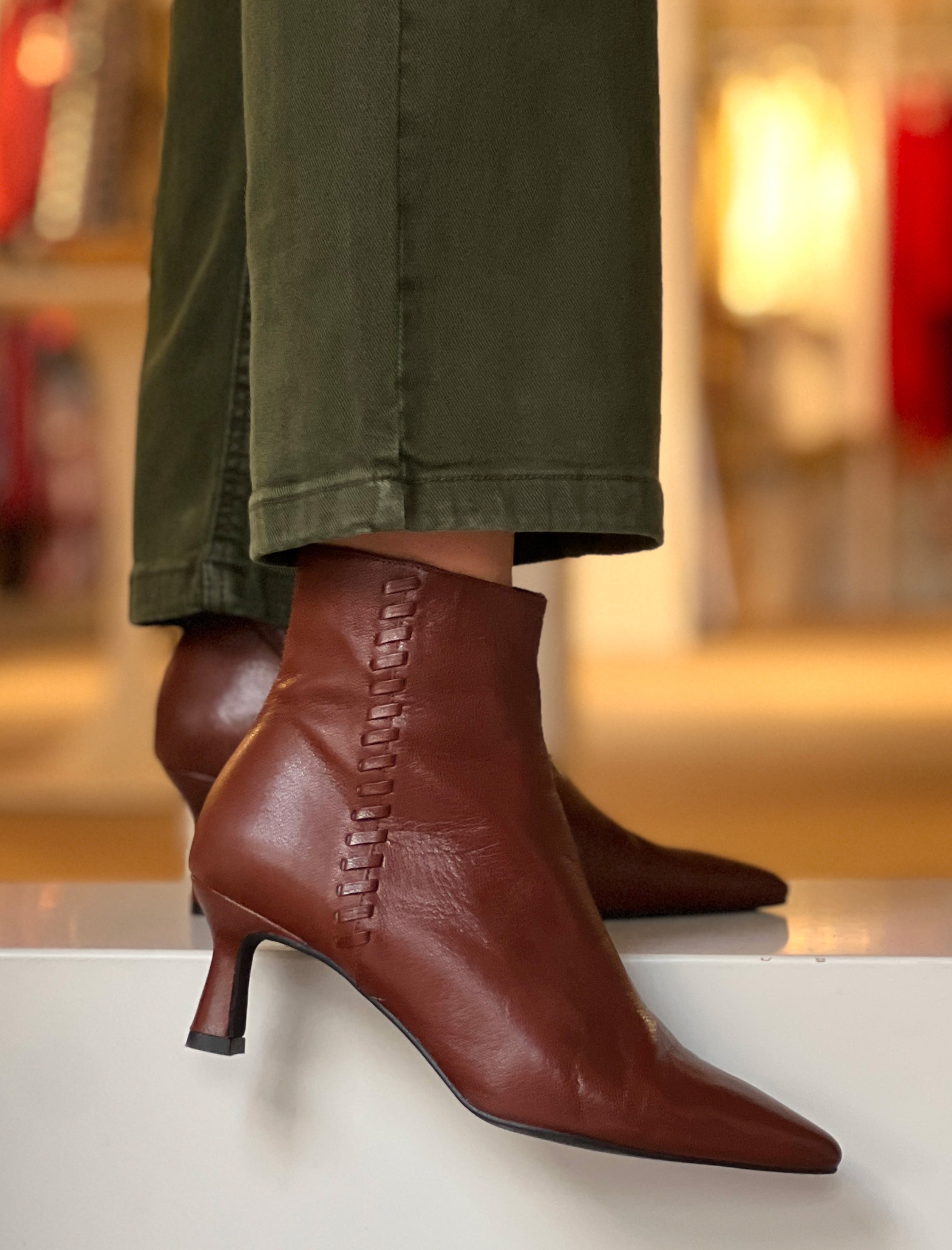 Botín fondo de armario cuero