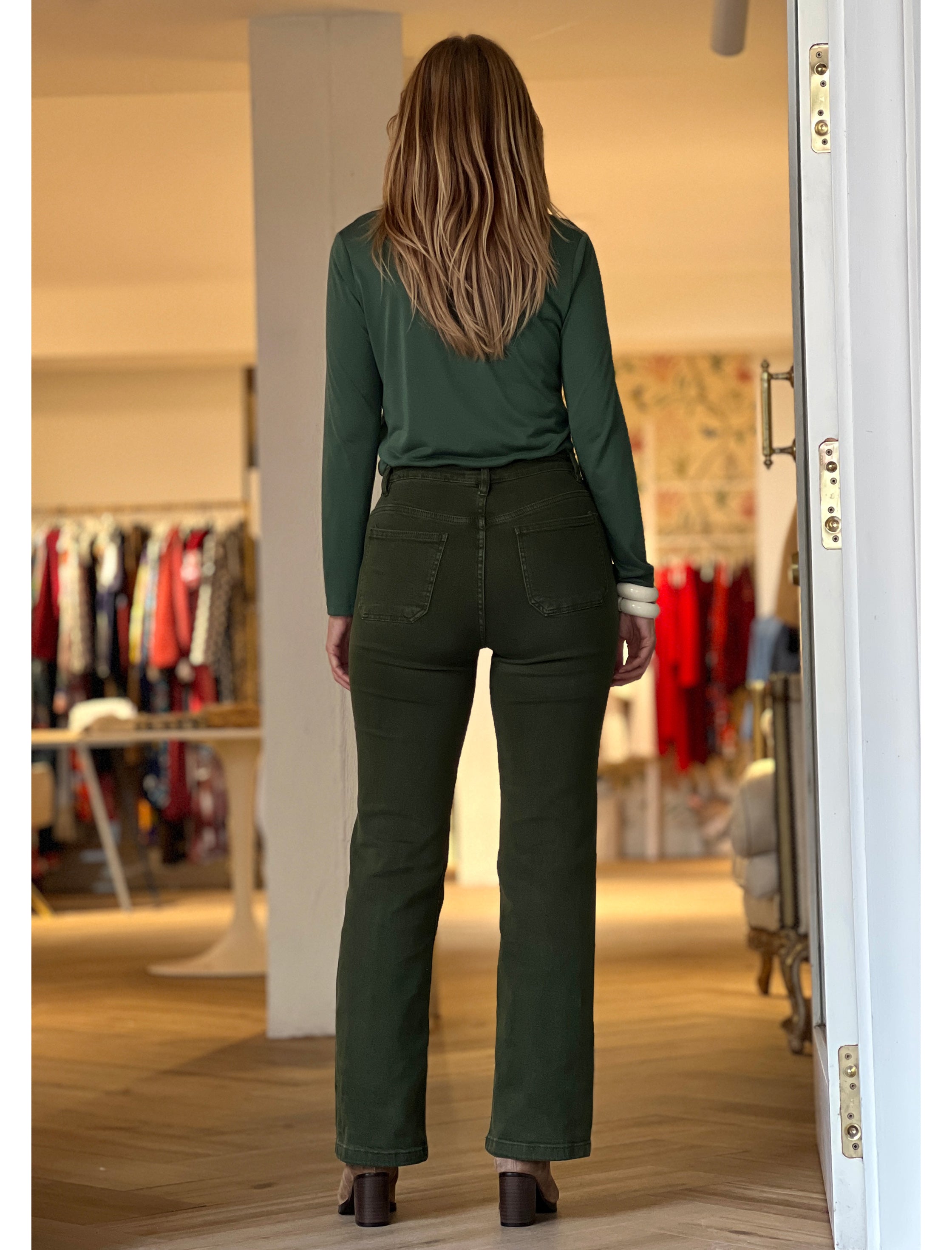 Pantalón vaquero caqui talle alto