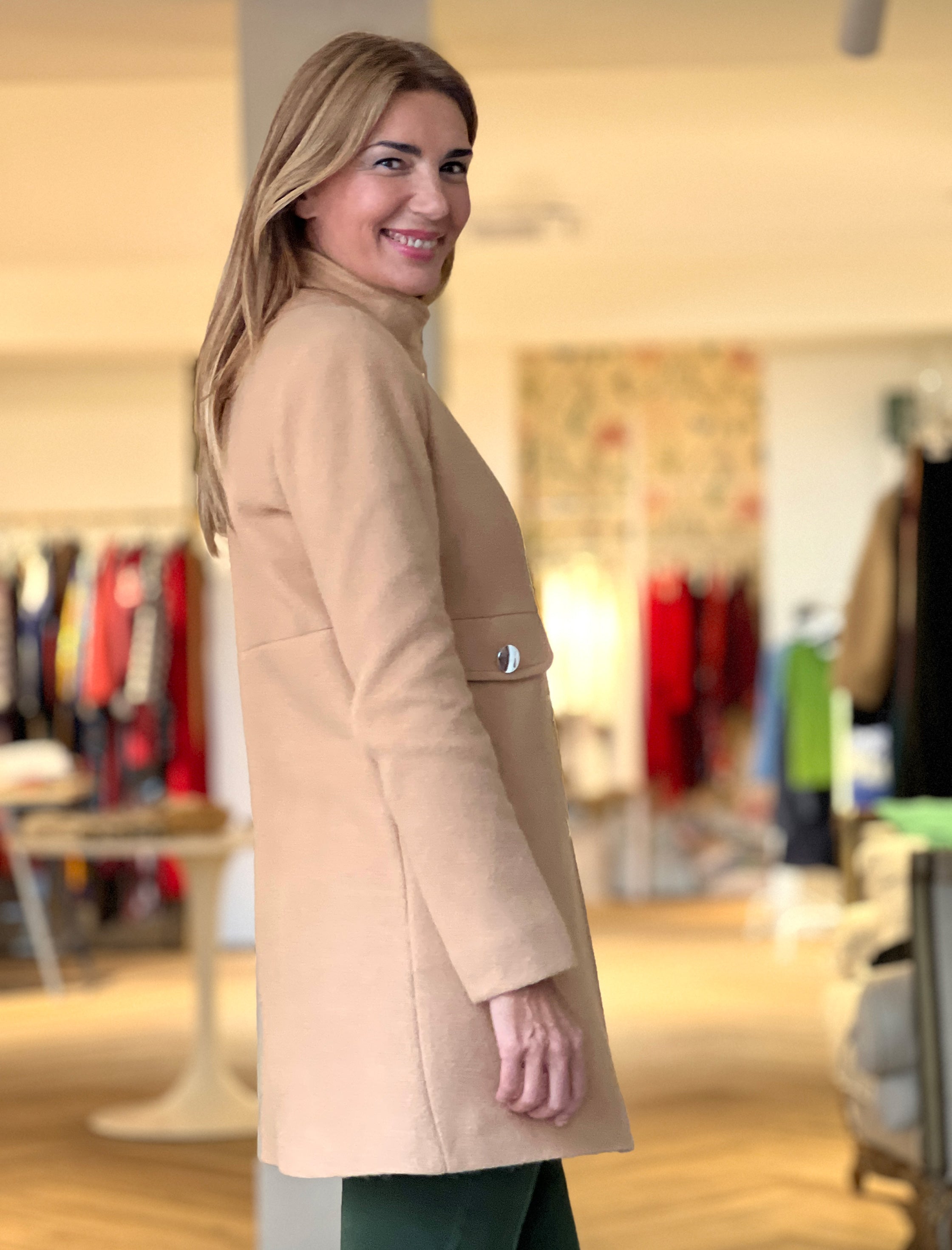 Abrigo ideal superfavorecedor camel