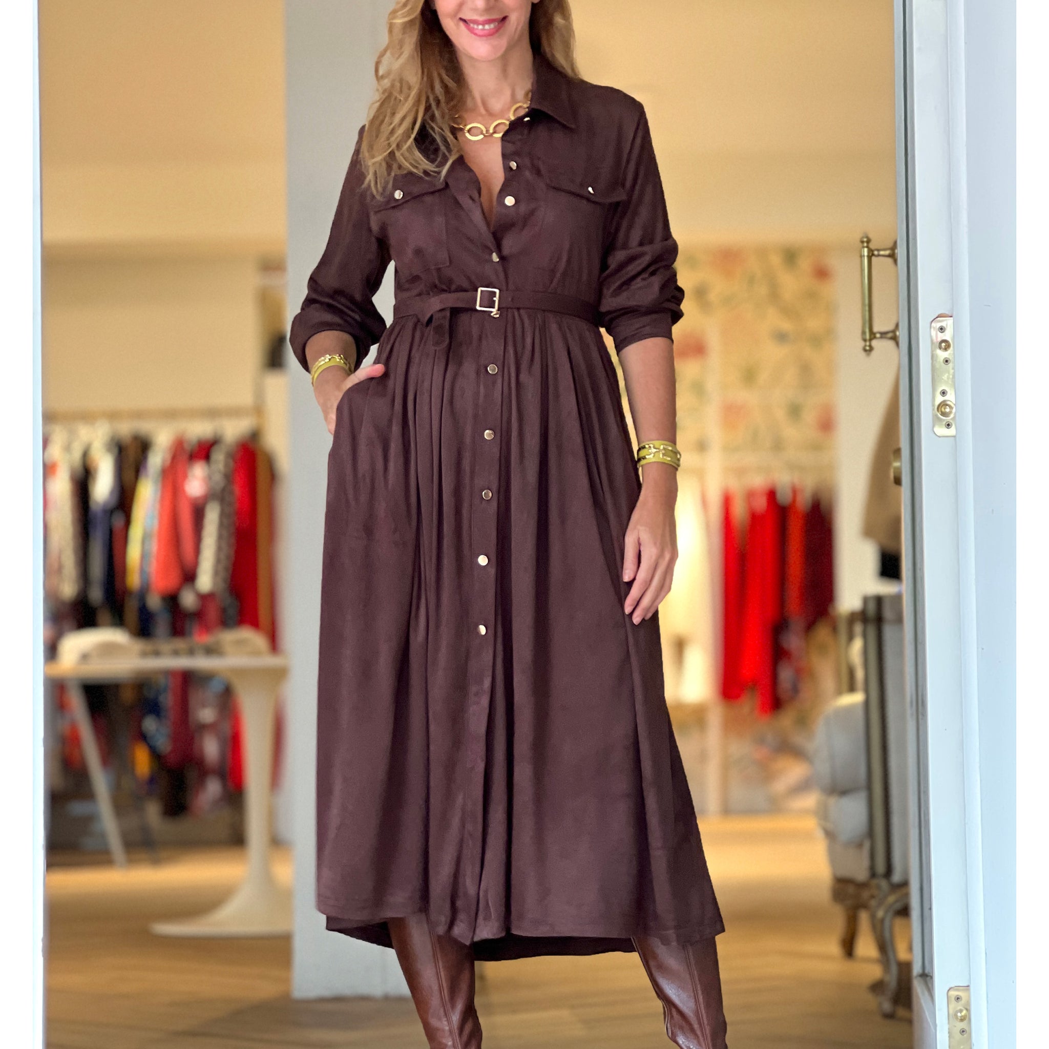 Long chocolate brown shirt dress | Nuria Cobo Long chocolate brown shirt dress | Nuria Cobo