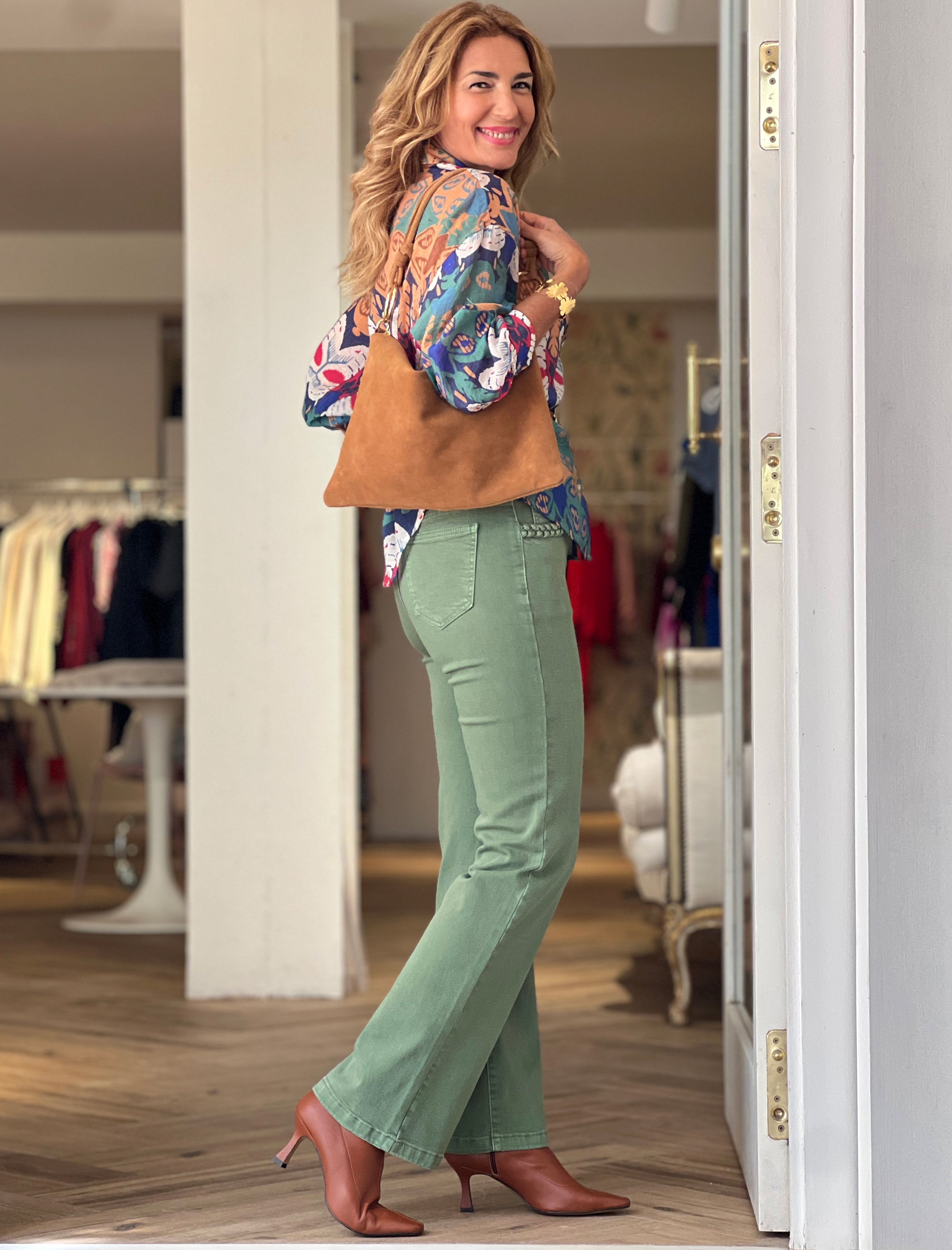 Pantalón vaquero bolsillos chic verde
