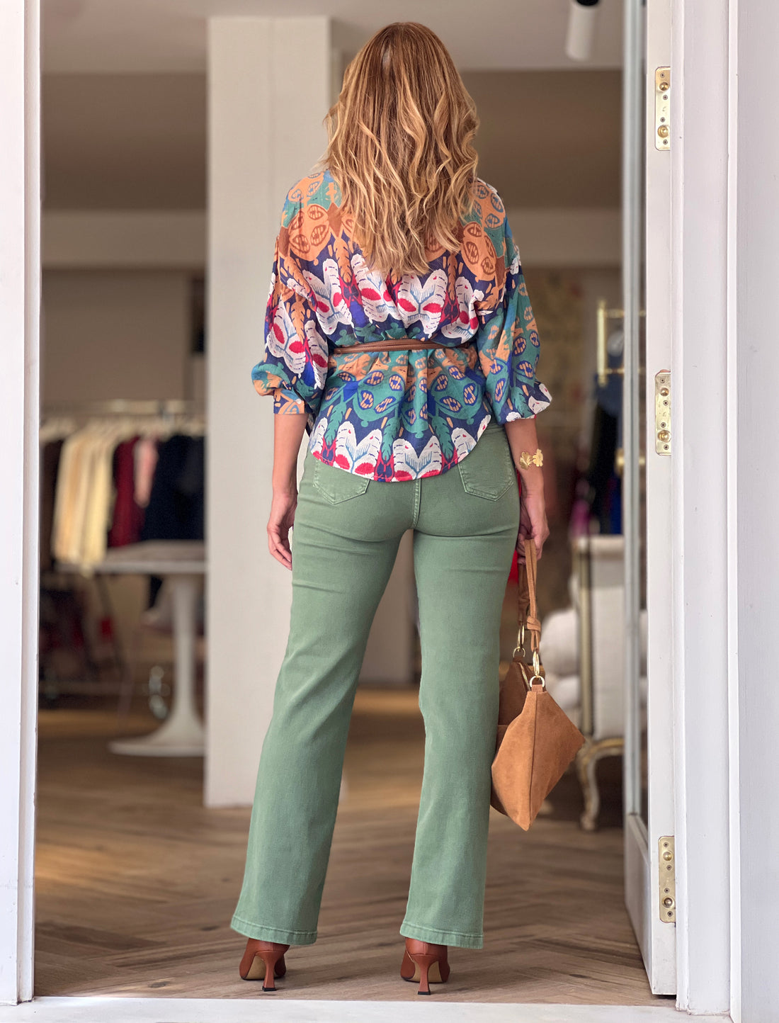 Pantalón vaquero bolsillos chic verde