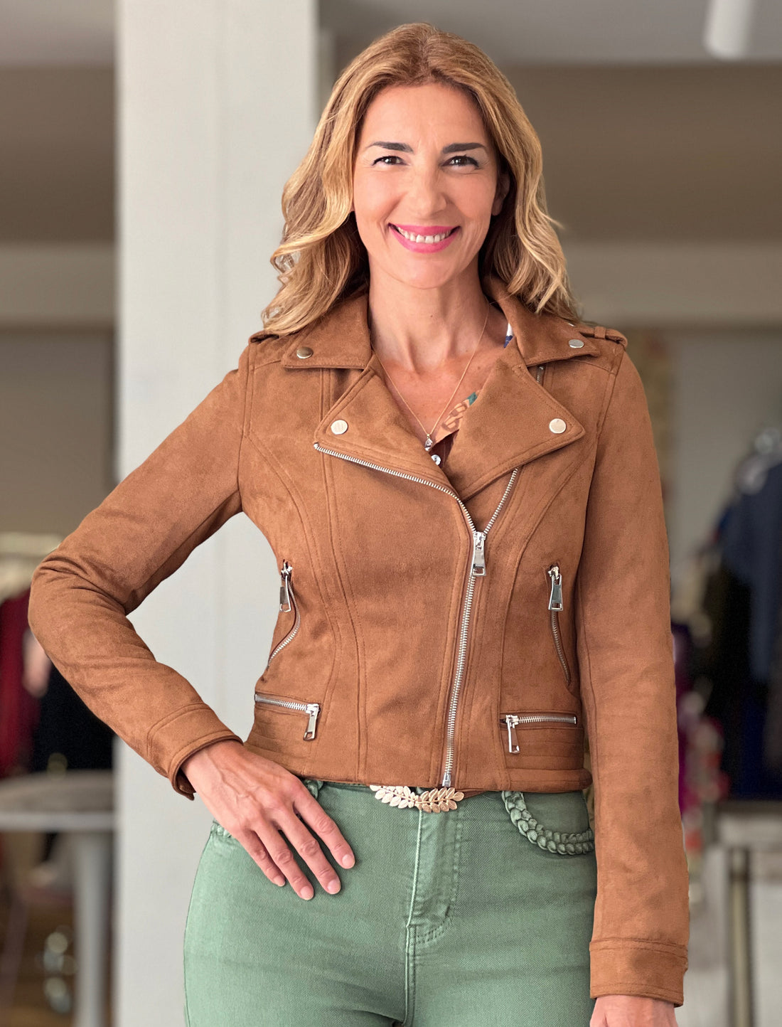 Perfecto Cassandra cuero