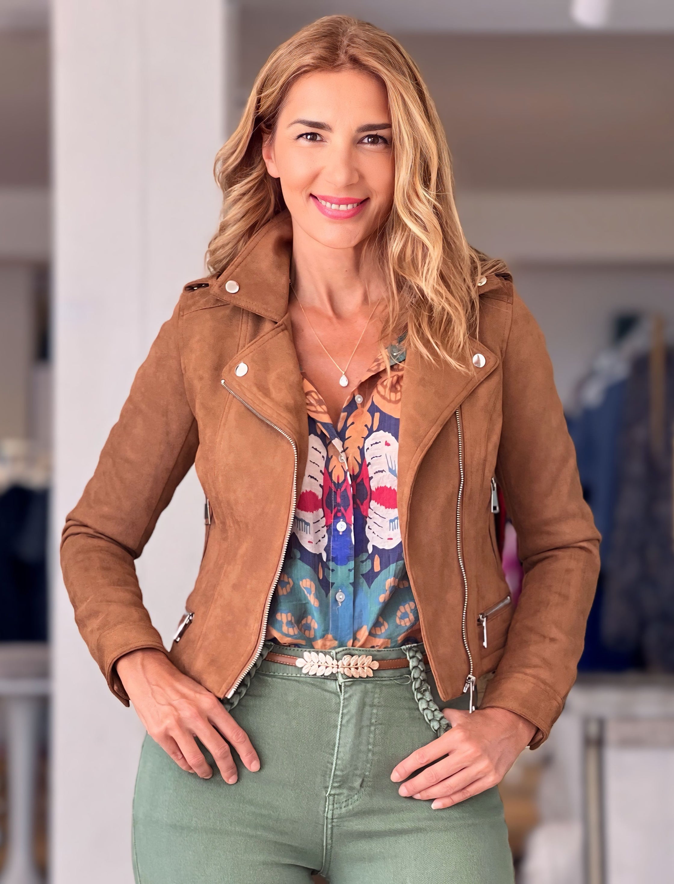 Perfecto Cassandra cuero