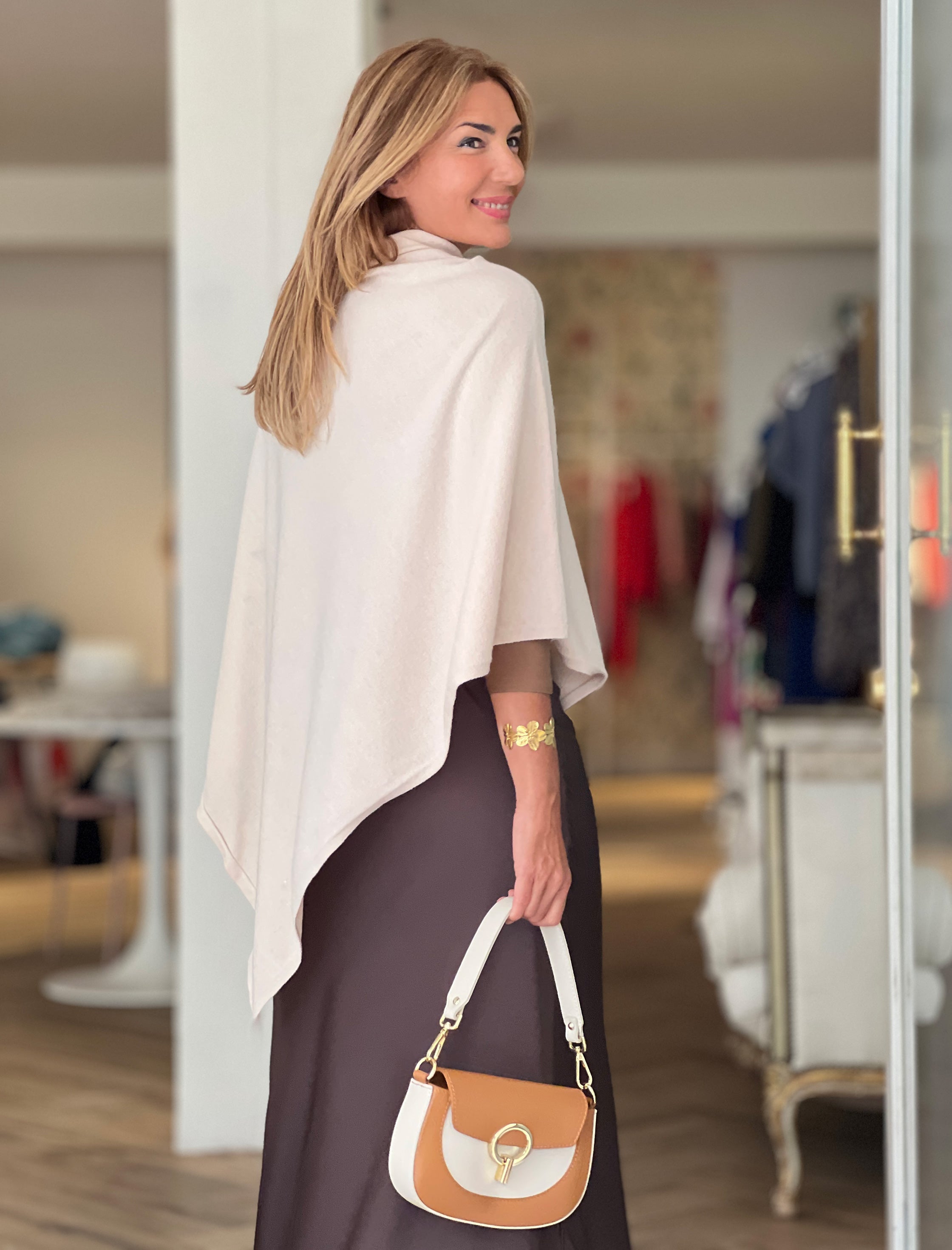 Capa chic deliciosa beige