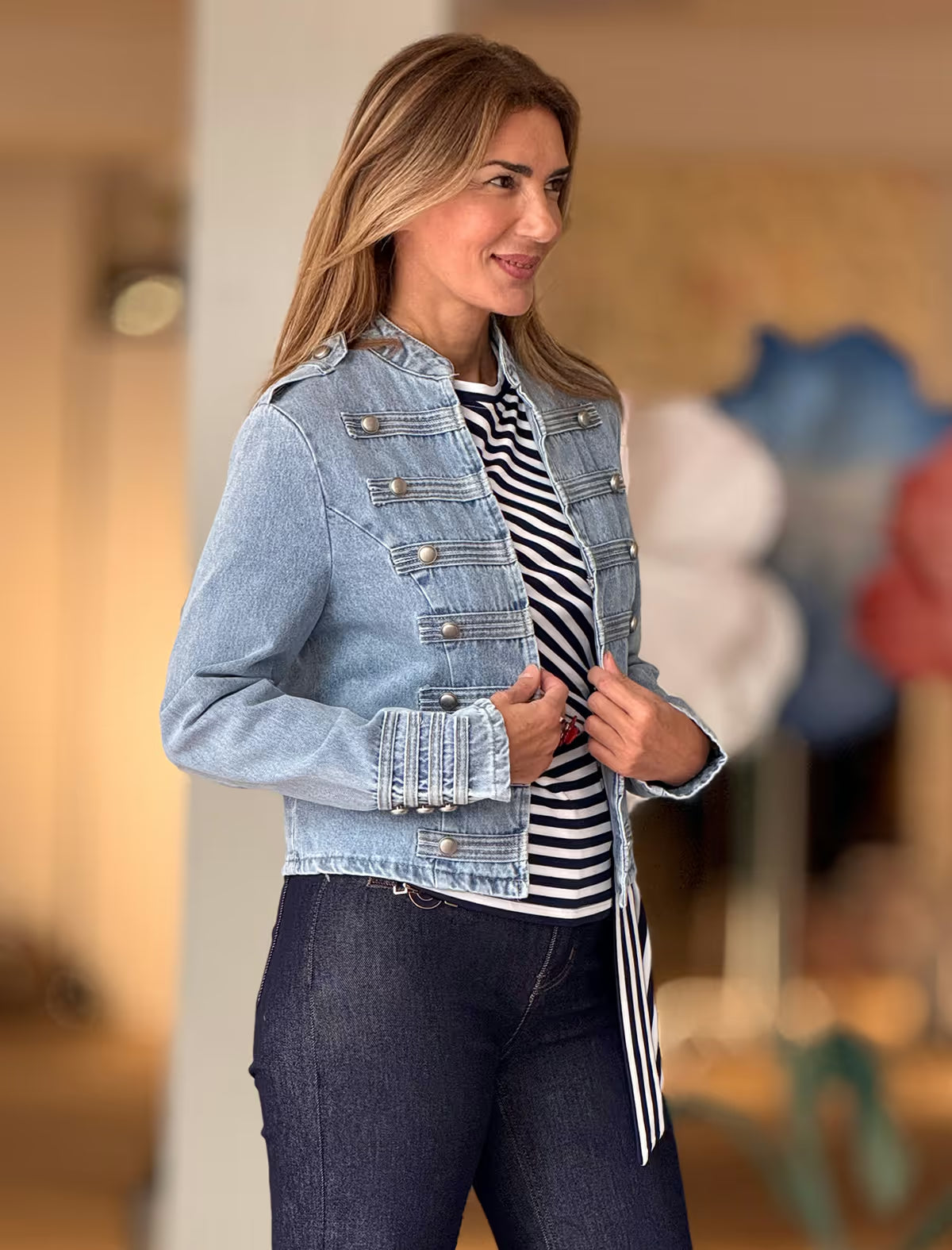 Chaqueta vaquera clara botones