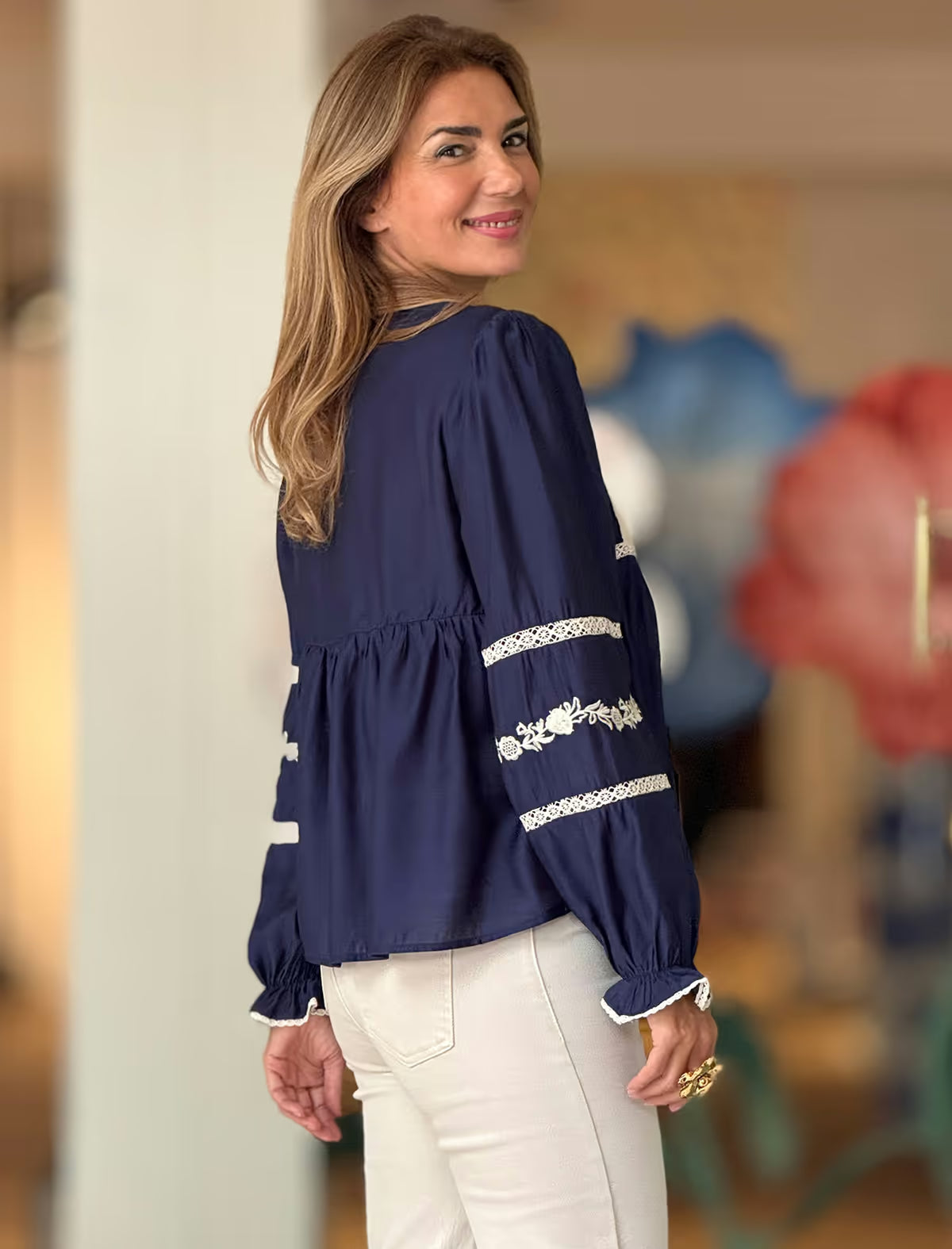 Camisa azul encajes ideales