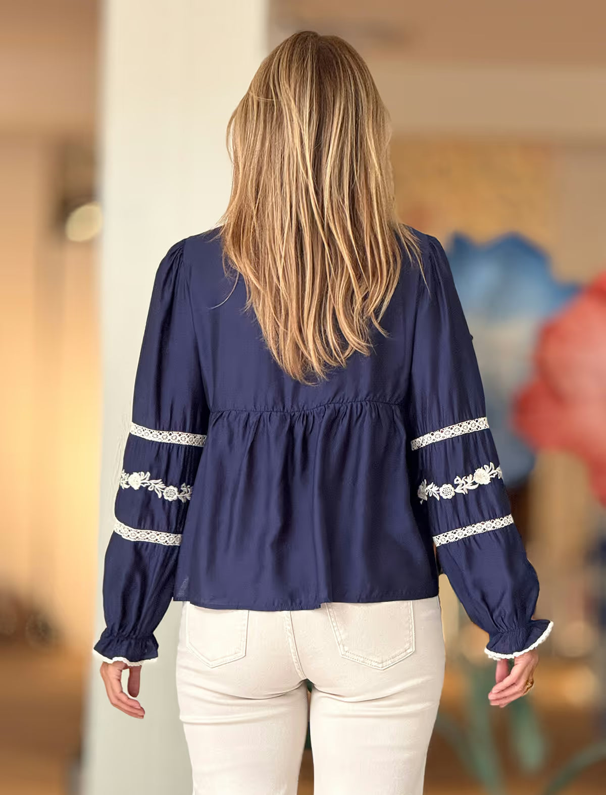 Camisa azul encajes ideales