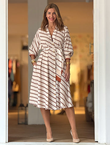 Vestido camisero elegante estampado