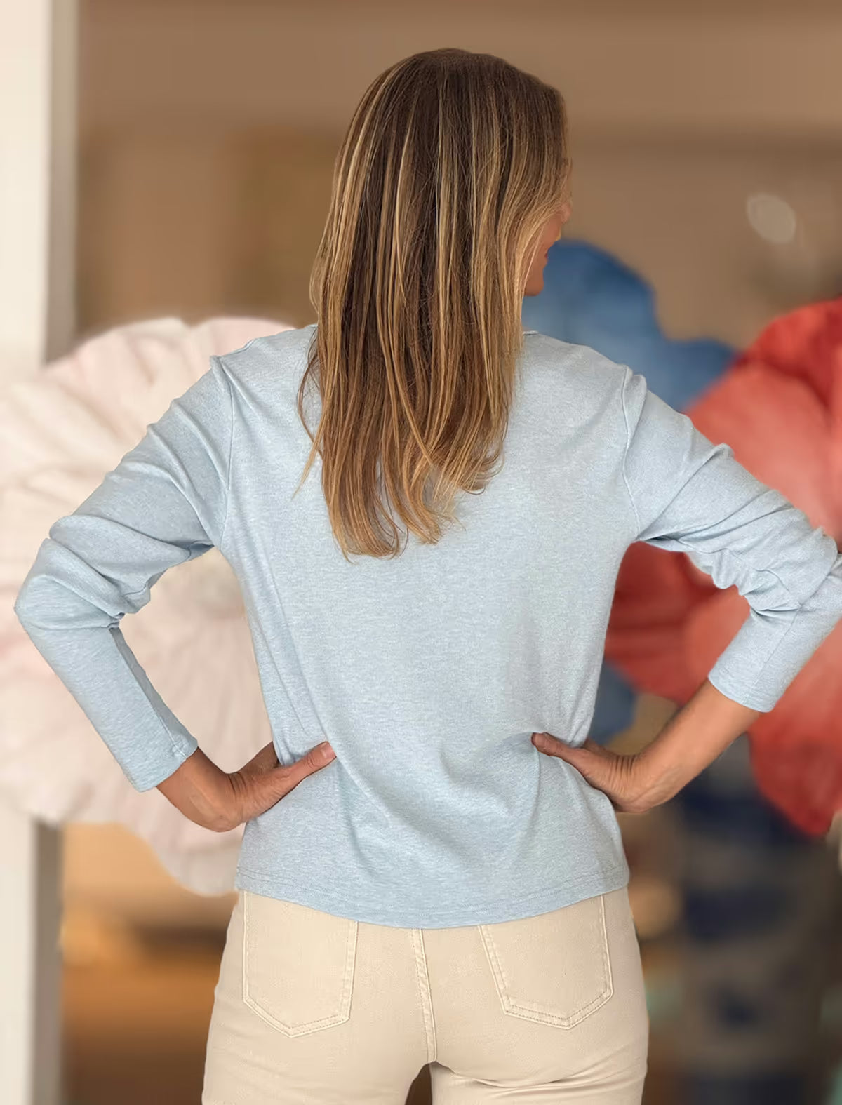 Polo suave bolsillos chic celeste
