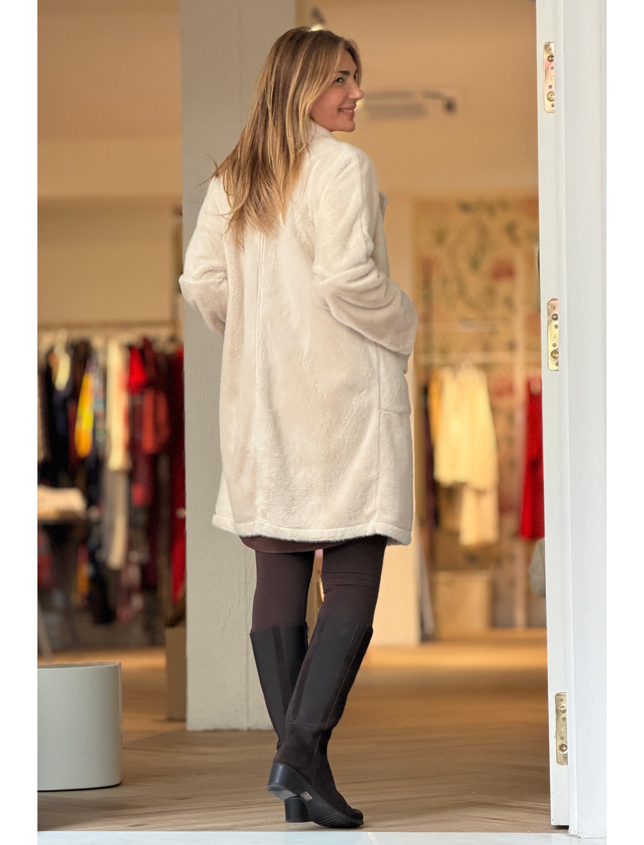 Abrigo de pelo suave beig