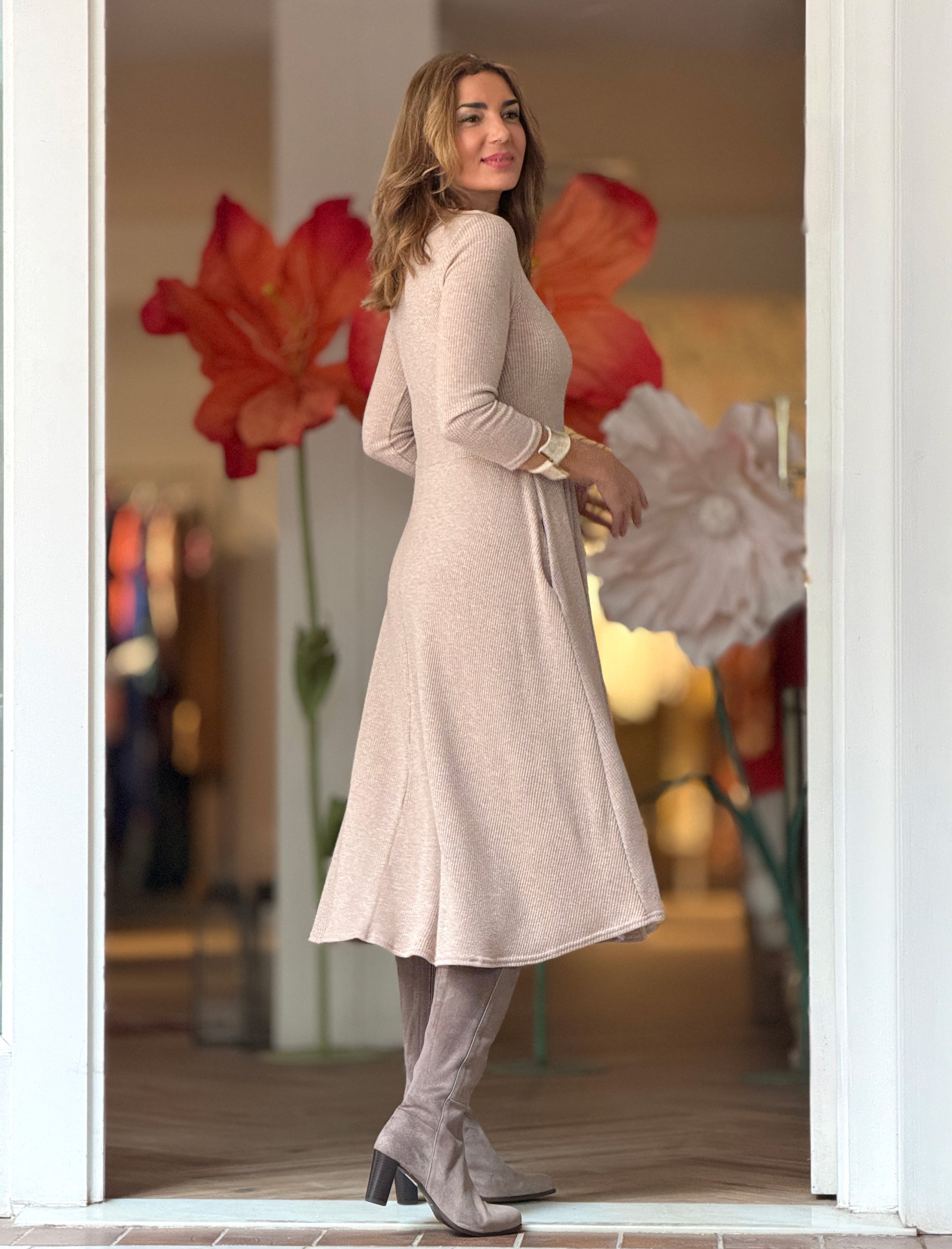 Vestido fondo de armario suave beige