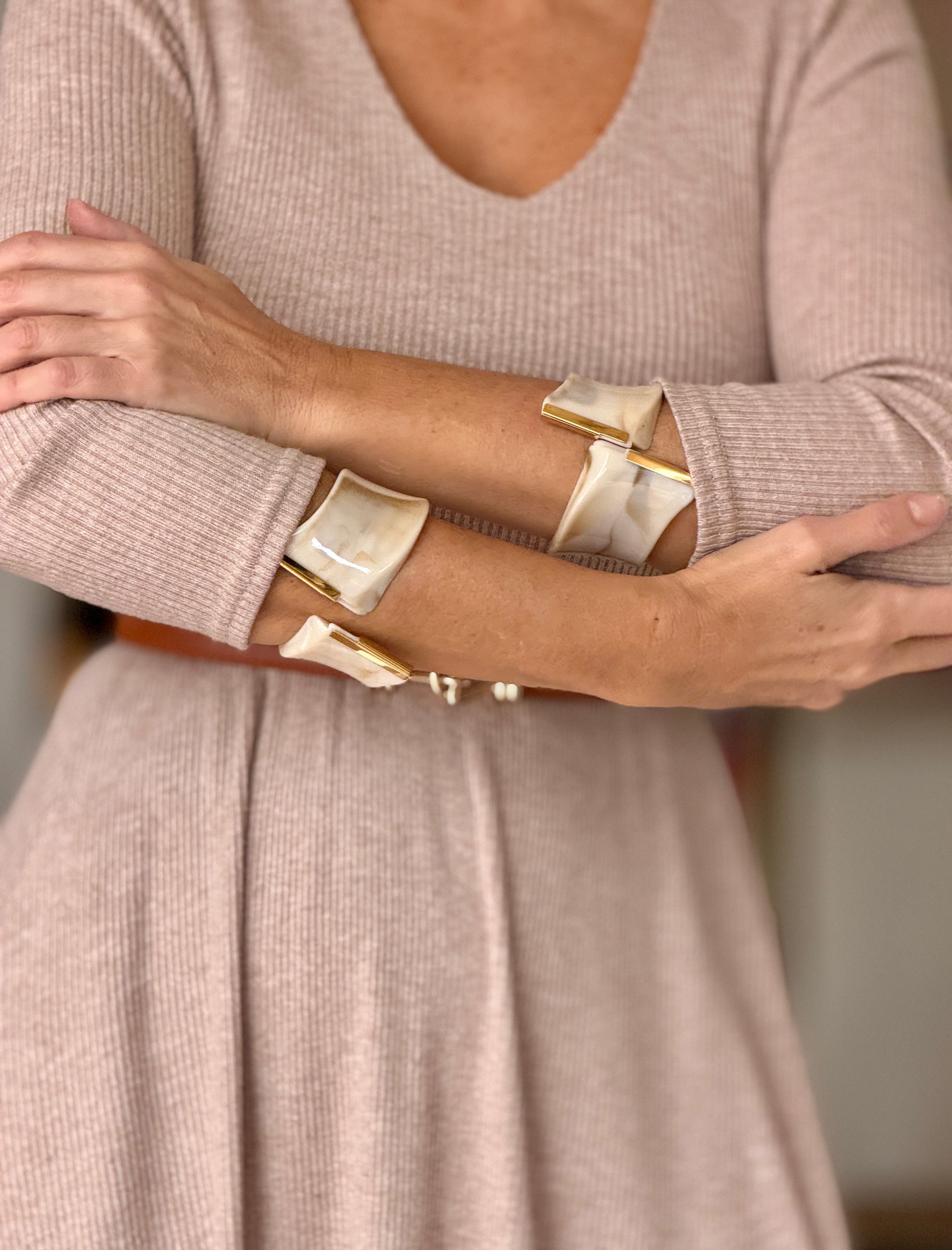 Brazalete bonito mujer nácar