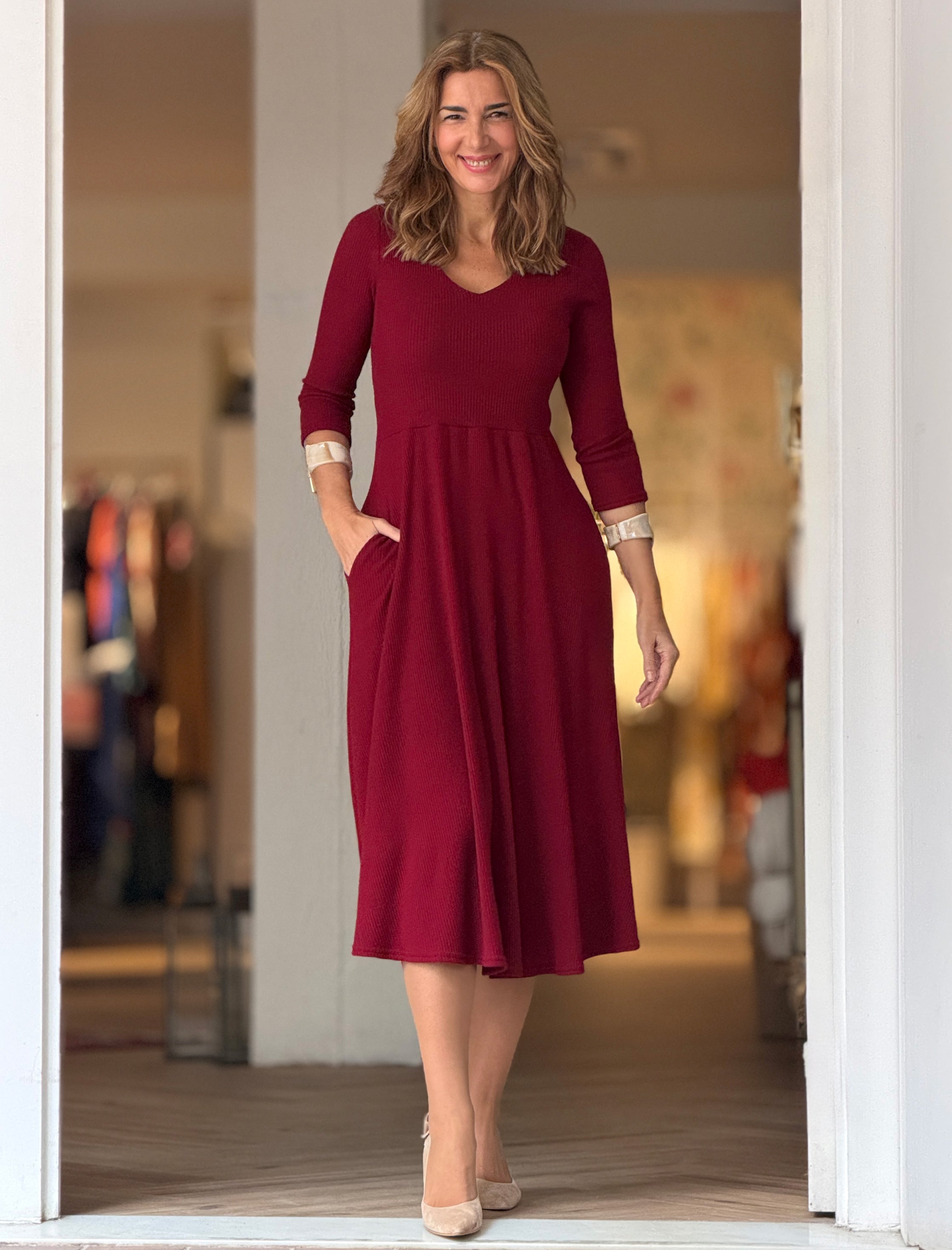 Vestido fondo de armario suave burdeos