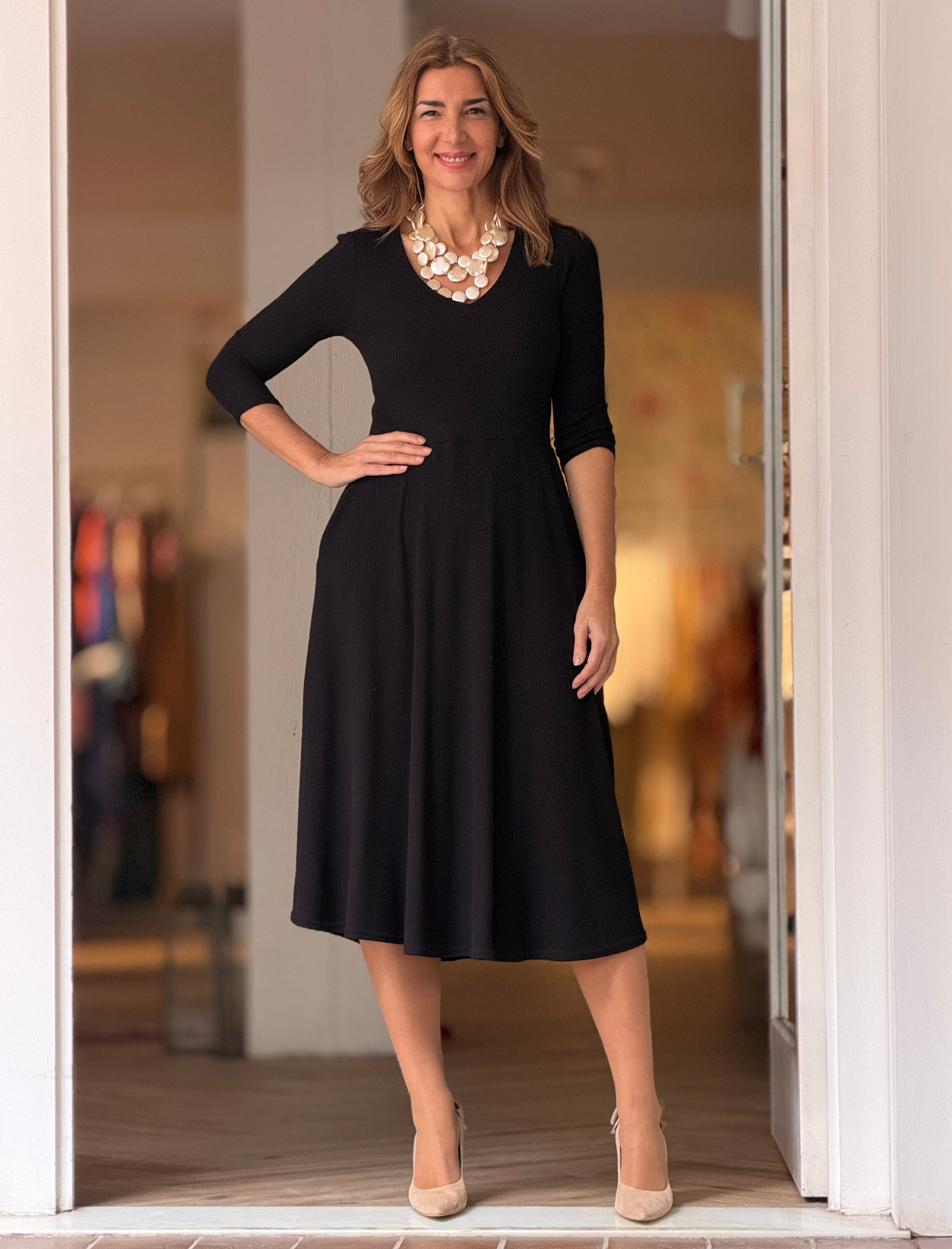 Vestido fondo de armario suave negro