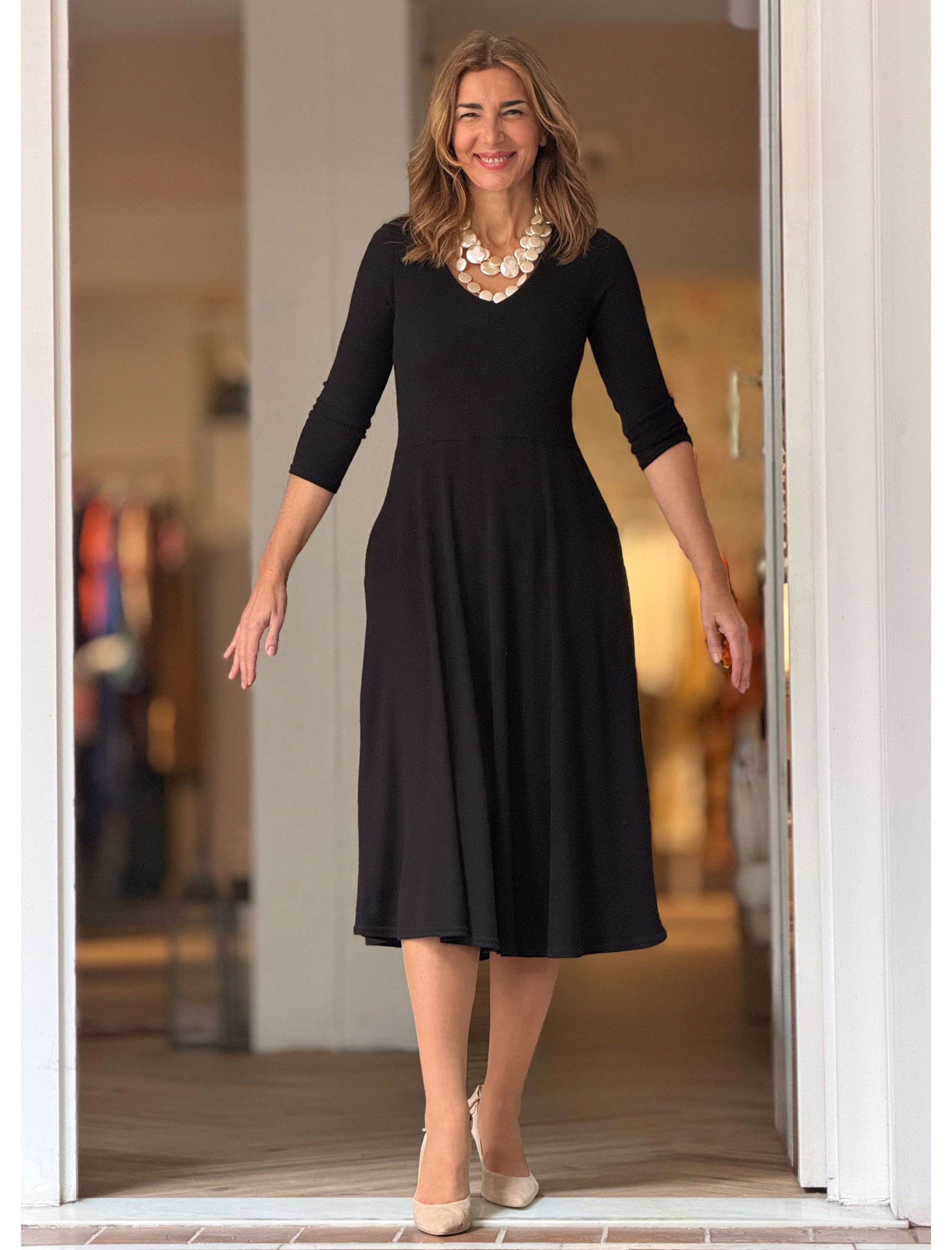 Vestido fondo de armario suave negro