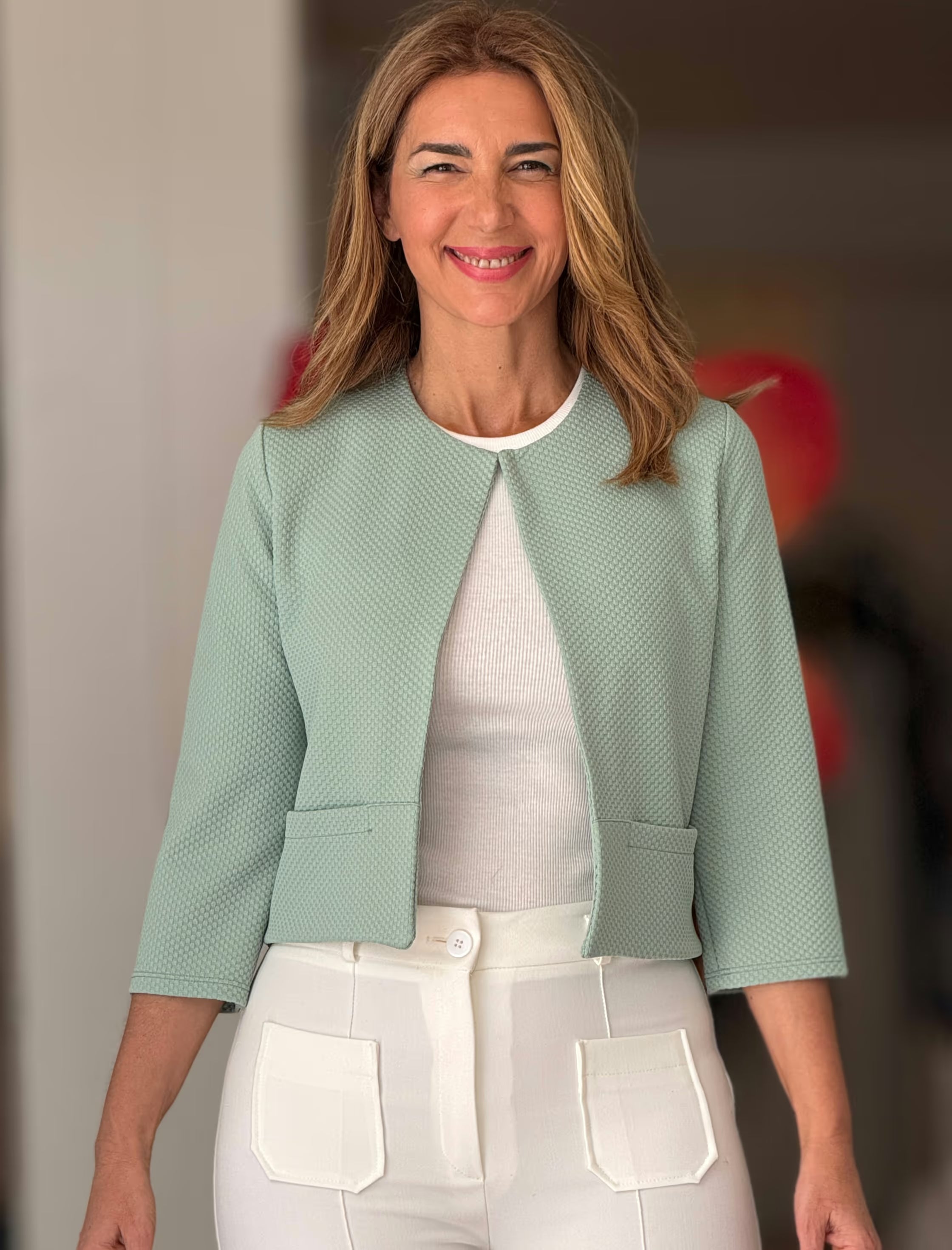 Chaqueta verde corta piqué chic