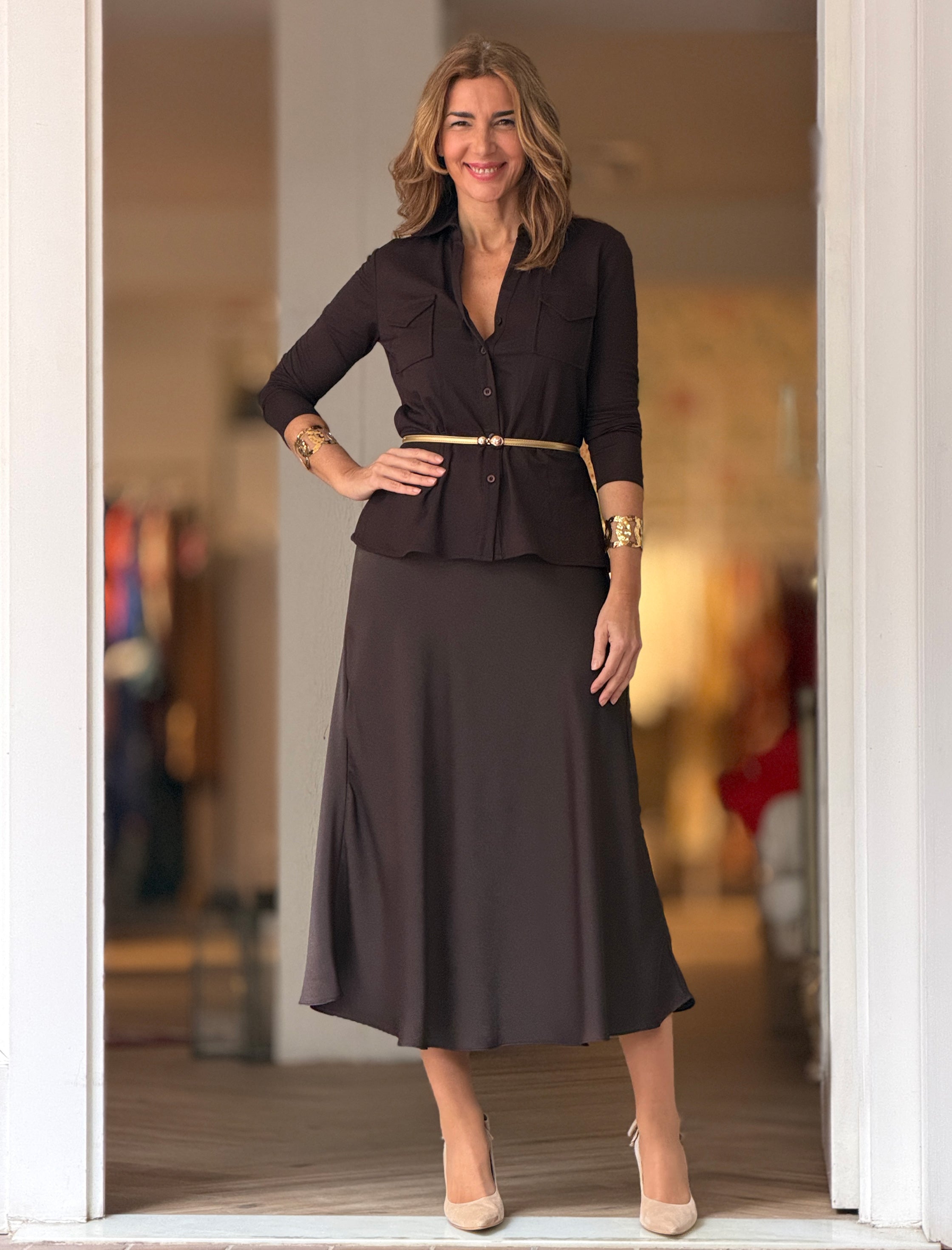 Camisa de viscosa para todo marrón chocolate