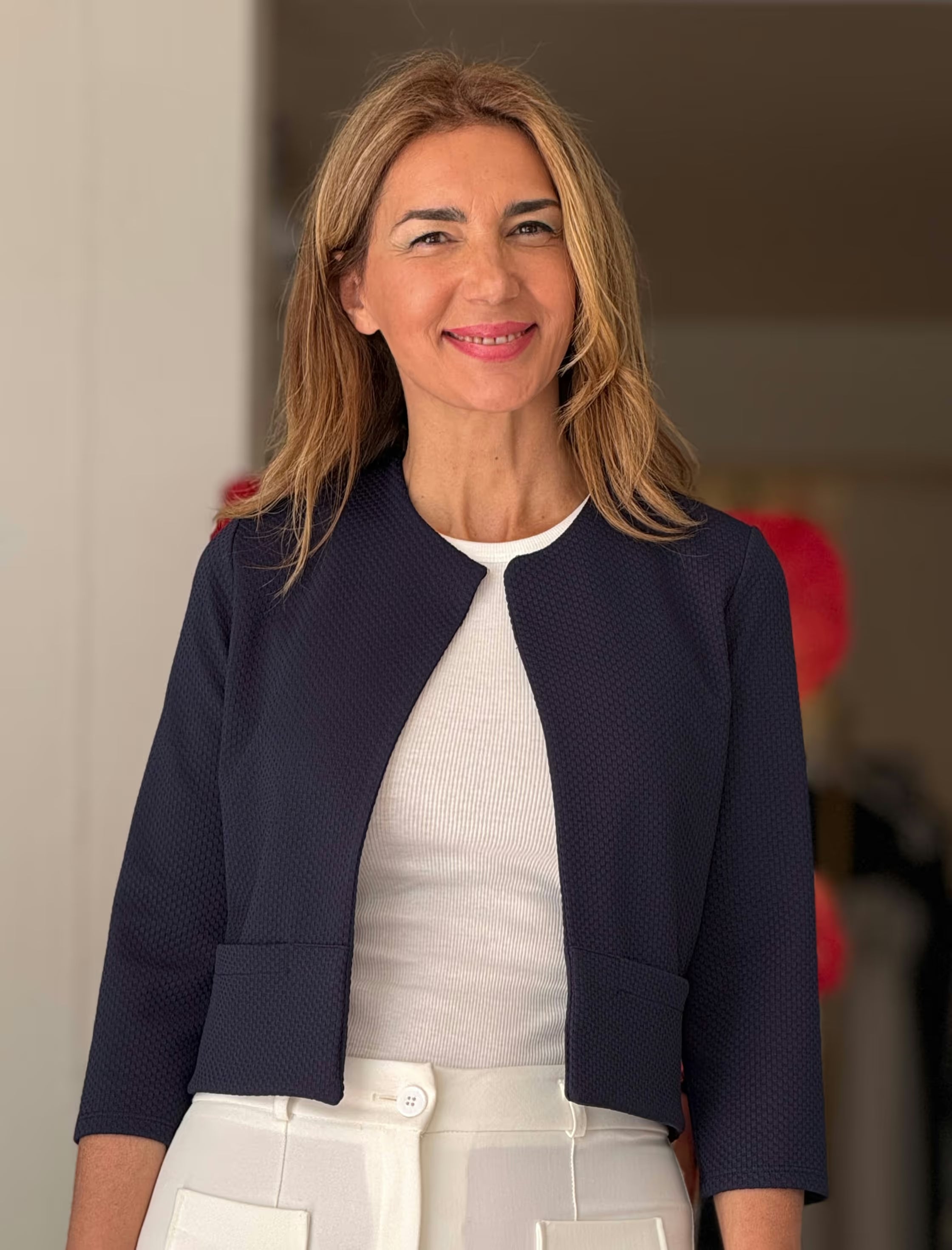 Chic short blue piqué jacket