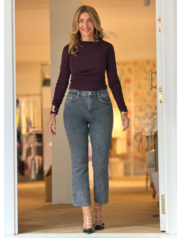 Pantalón vaquero gris bolsillos trenzados