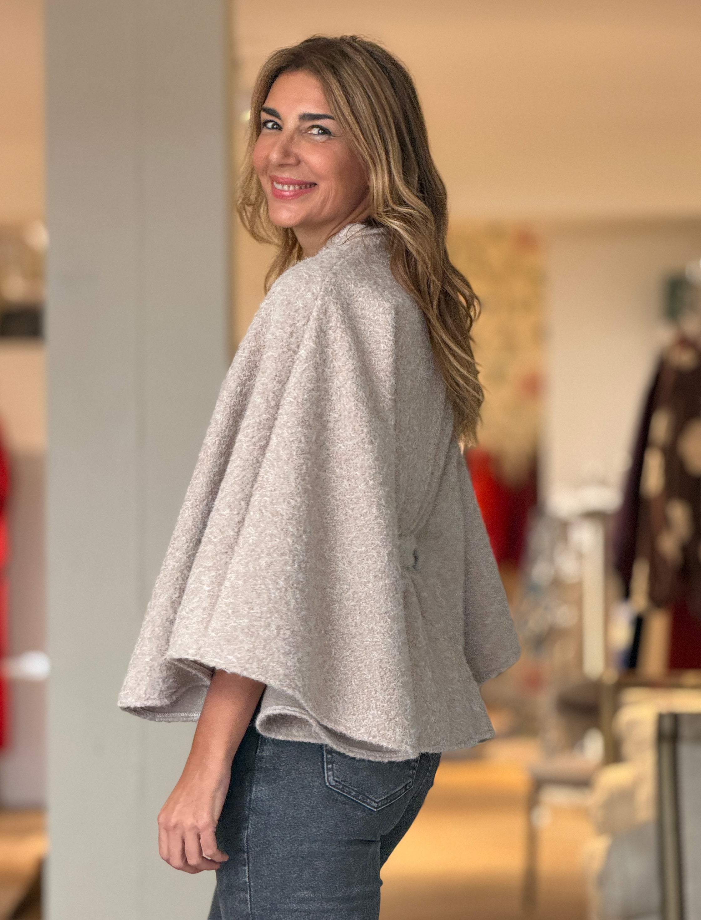 Capa con cinturón suave arena