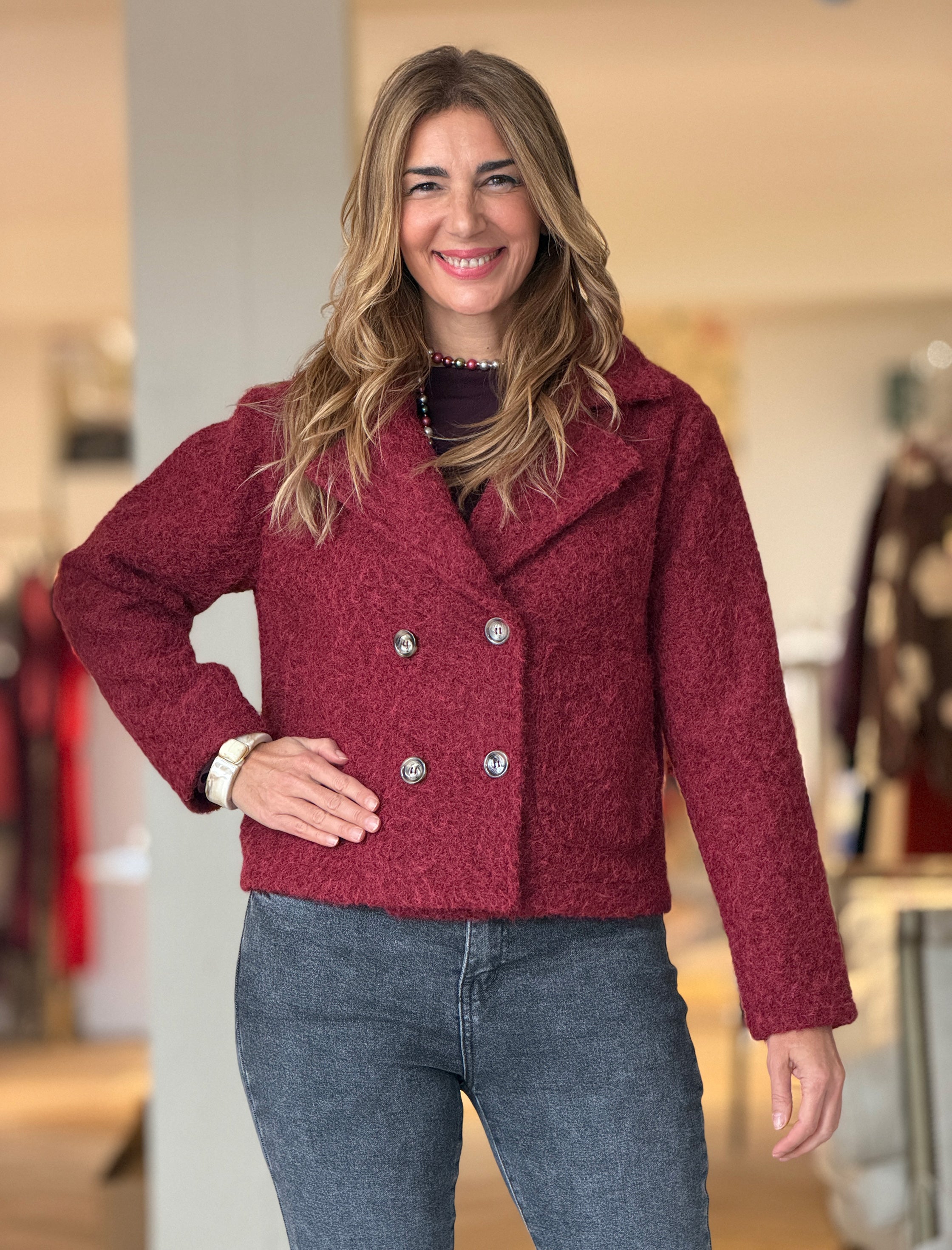 Chaqueta cruzada botones chic burdeos