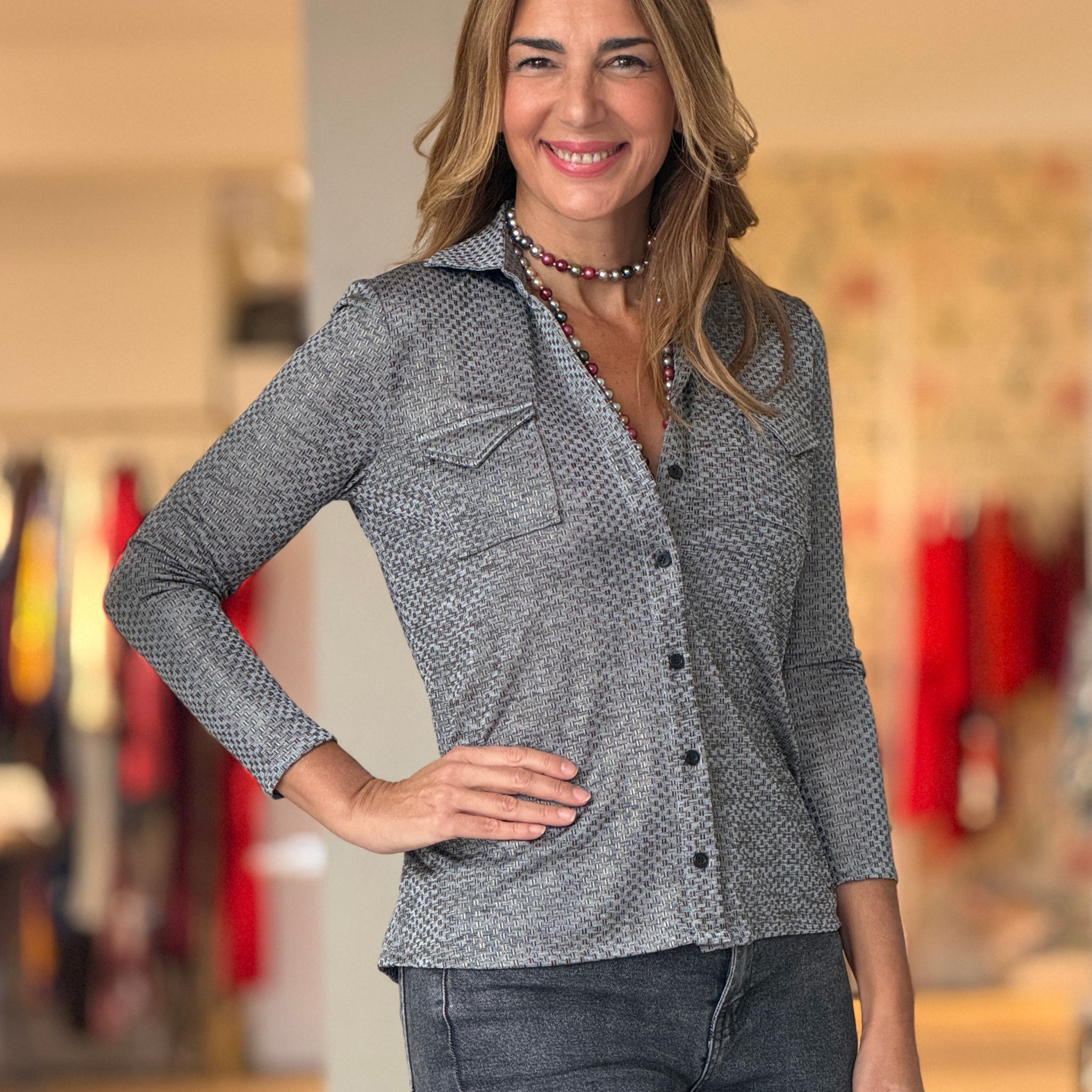 Camisa fluida de bolsillos