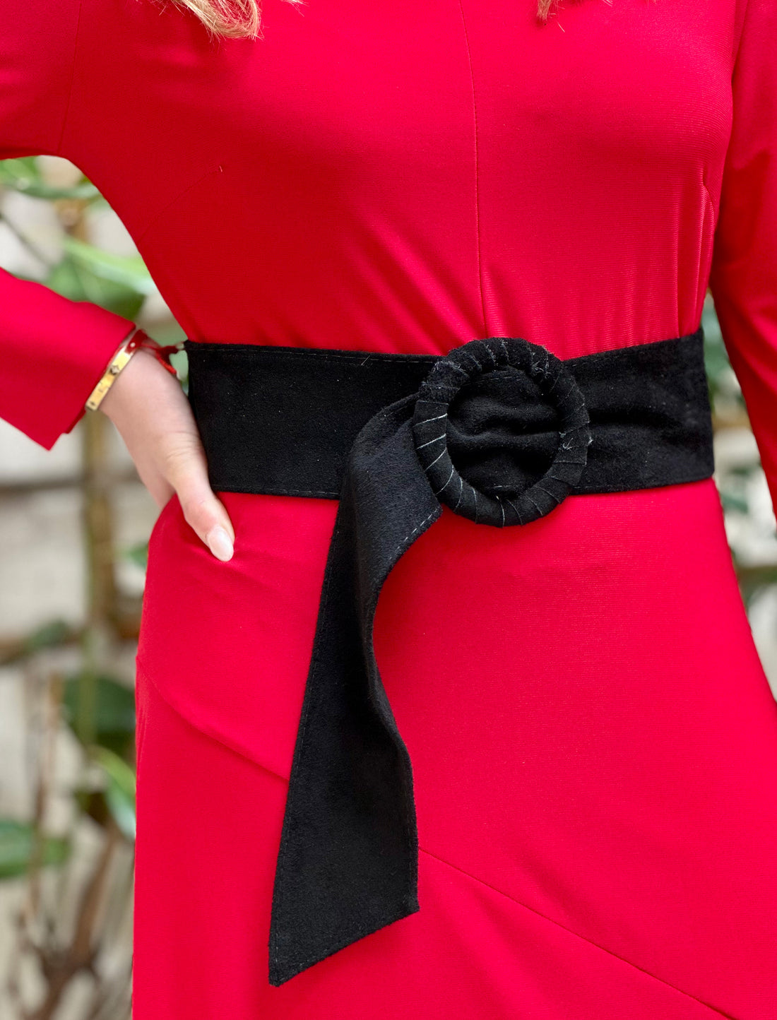Basic black leather belt