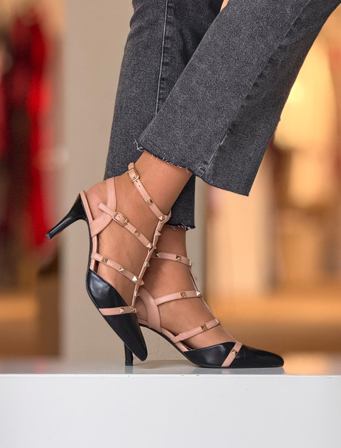 Sandalia charlotte negra y nude