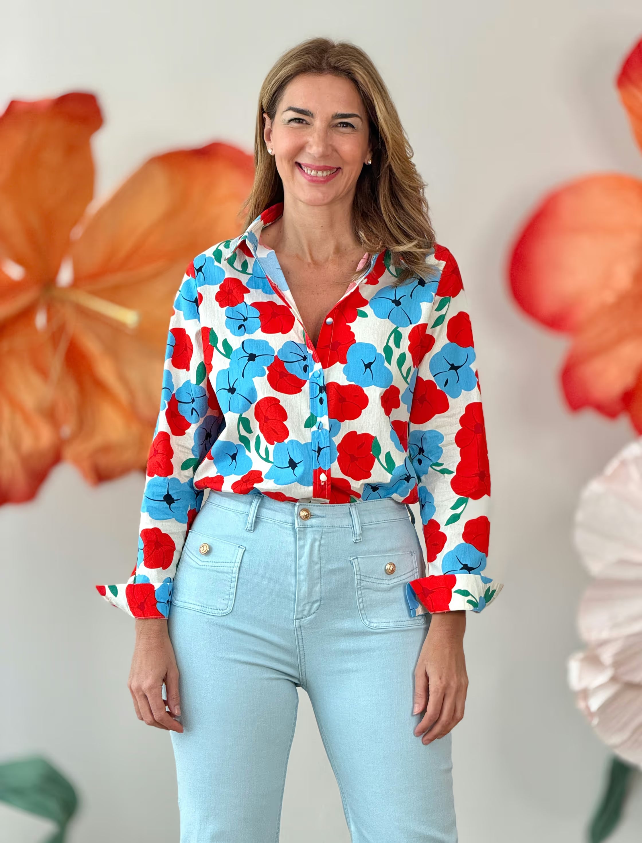 Pantalón celeste flare bolsillos