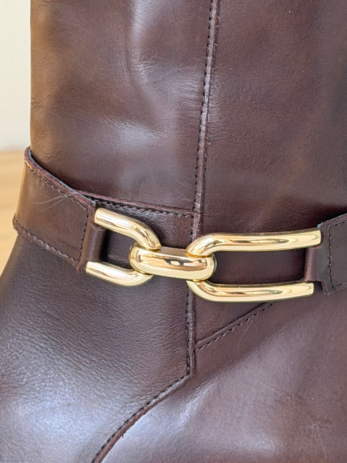 Bota marrón chocolate estribo