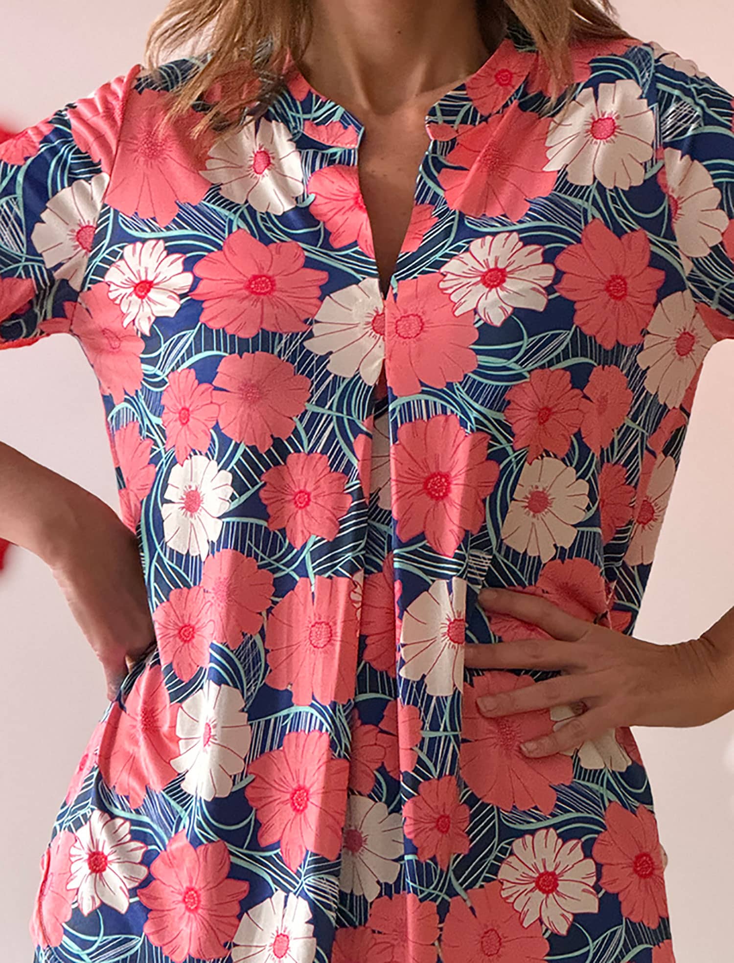 Blusa de flores primaveral