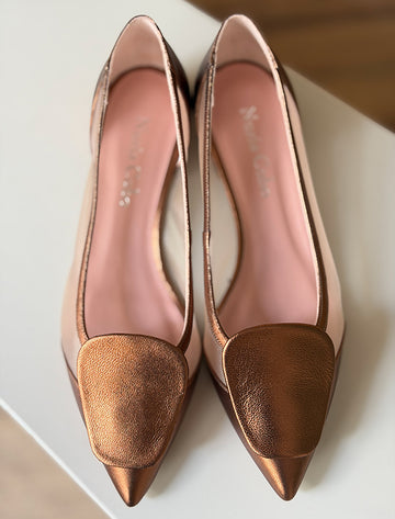 Bailarina de rejilla bronce estilazo