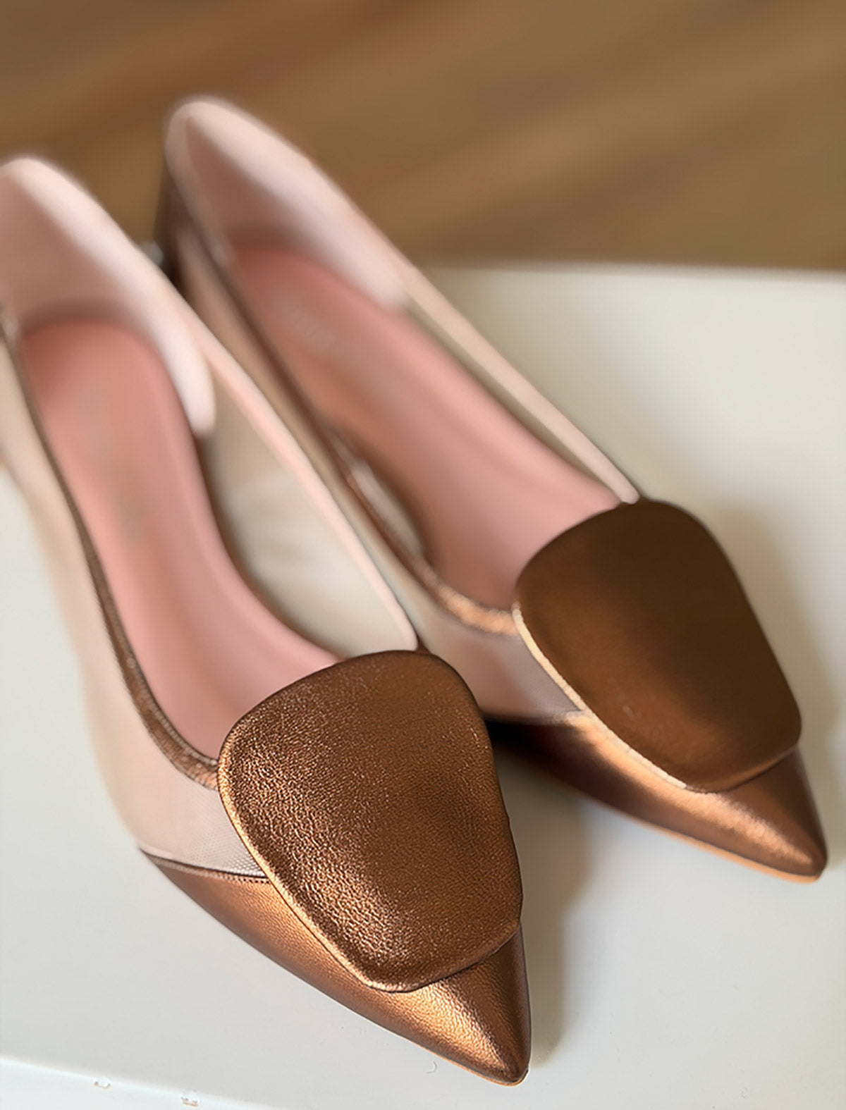 Bailarina de rejilla bronce estilazo