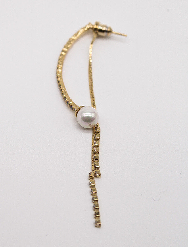 CURVE AND PEARL EARRINGS