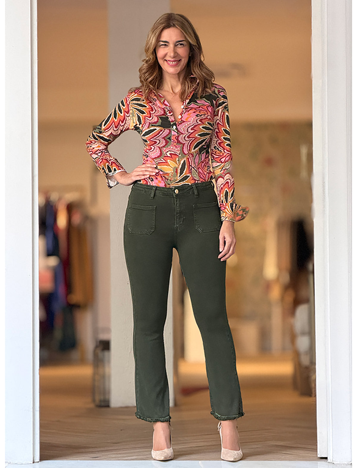 pantalón caqui vaquero flare elástico