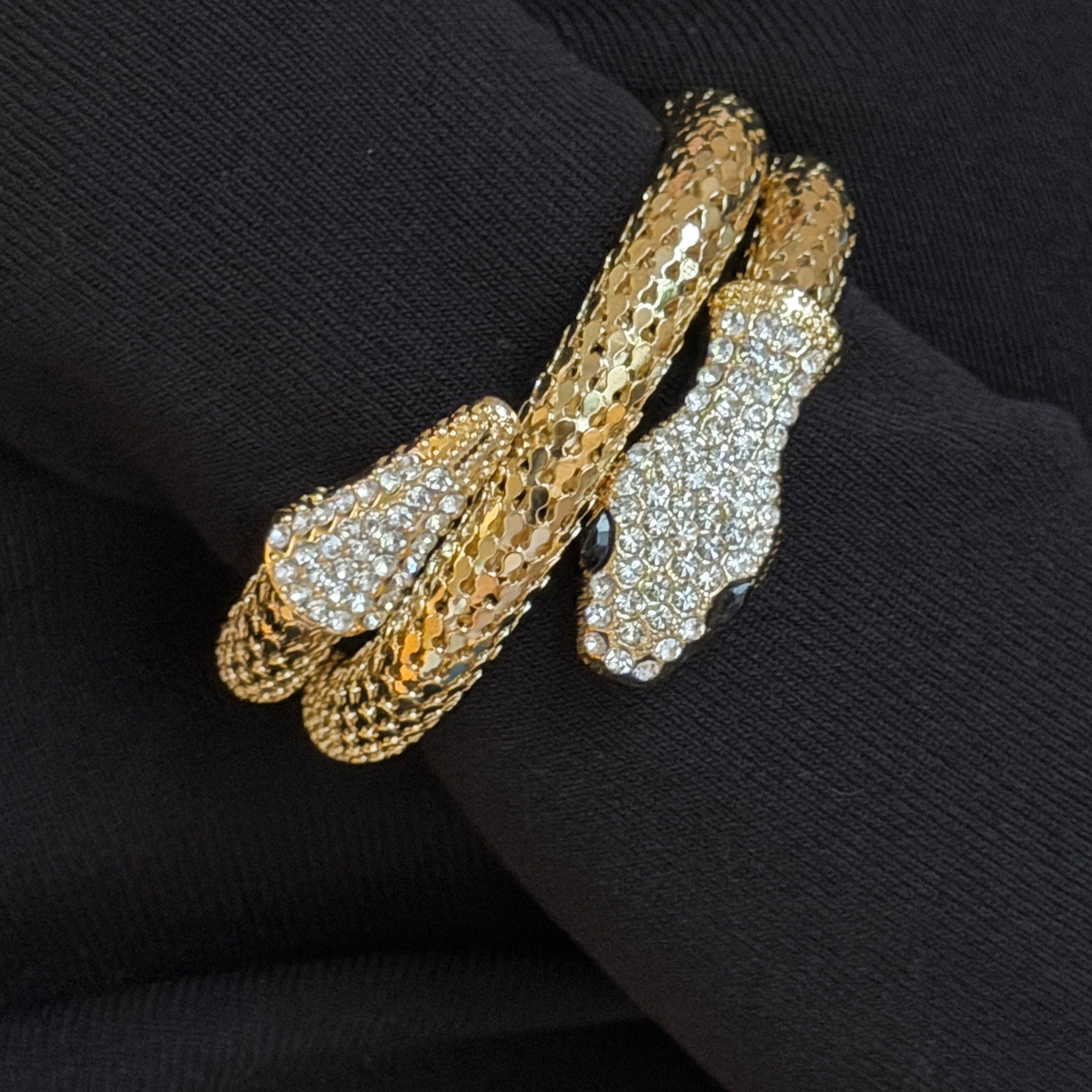 Brazalete serpiente chic dorada