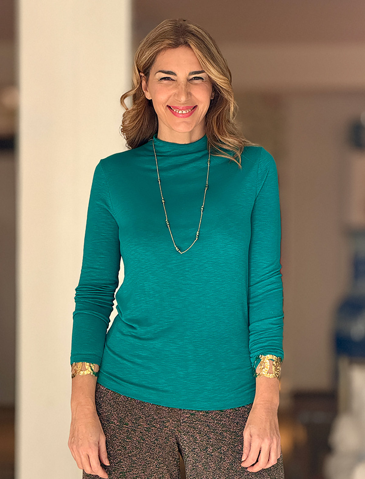Camiseta muy chic linda esmeralda