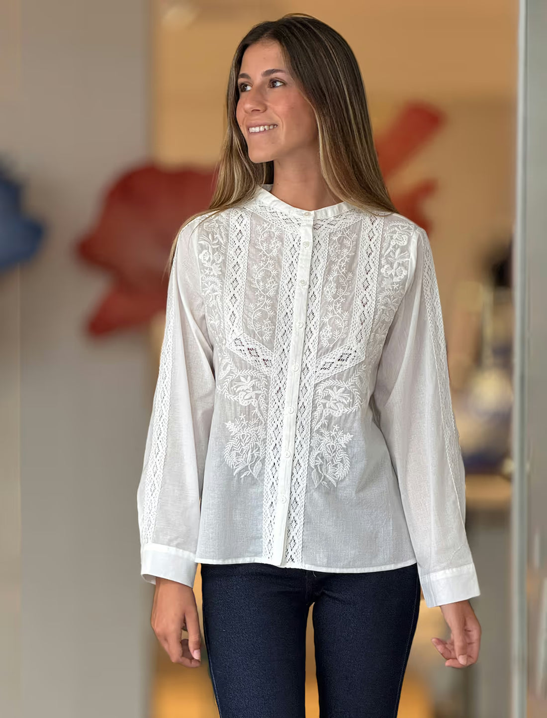 Camisa blanca de encajes Roberta