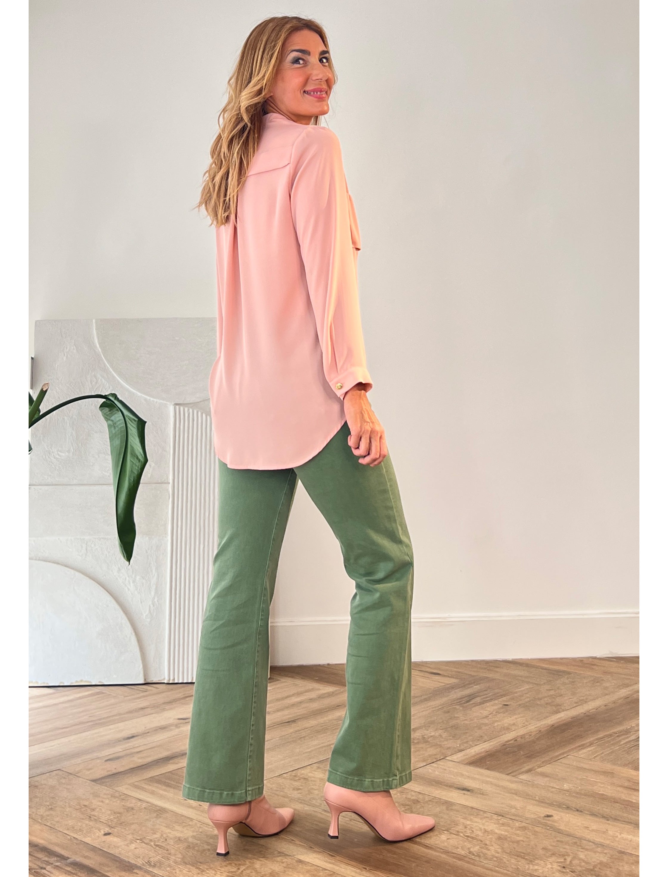 Pantalón vaquero bolsillos chic verde
