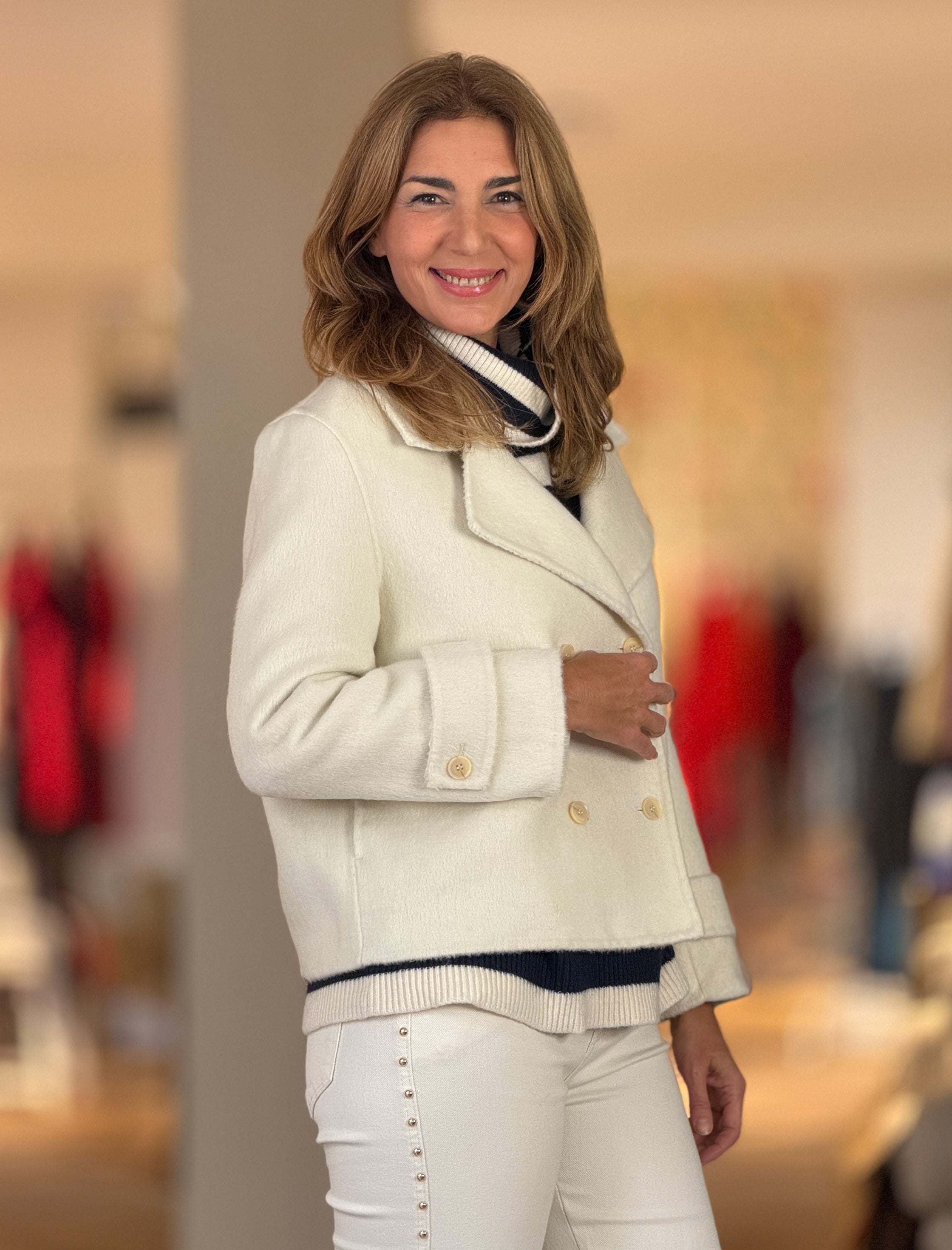 Chaqueta cruzada de lana beig claro