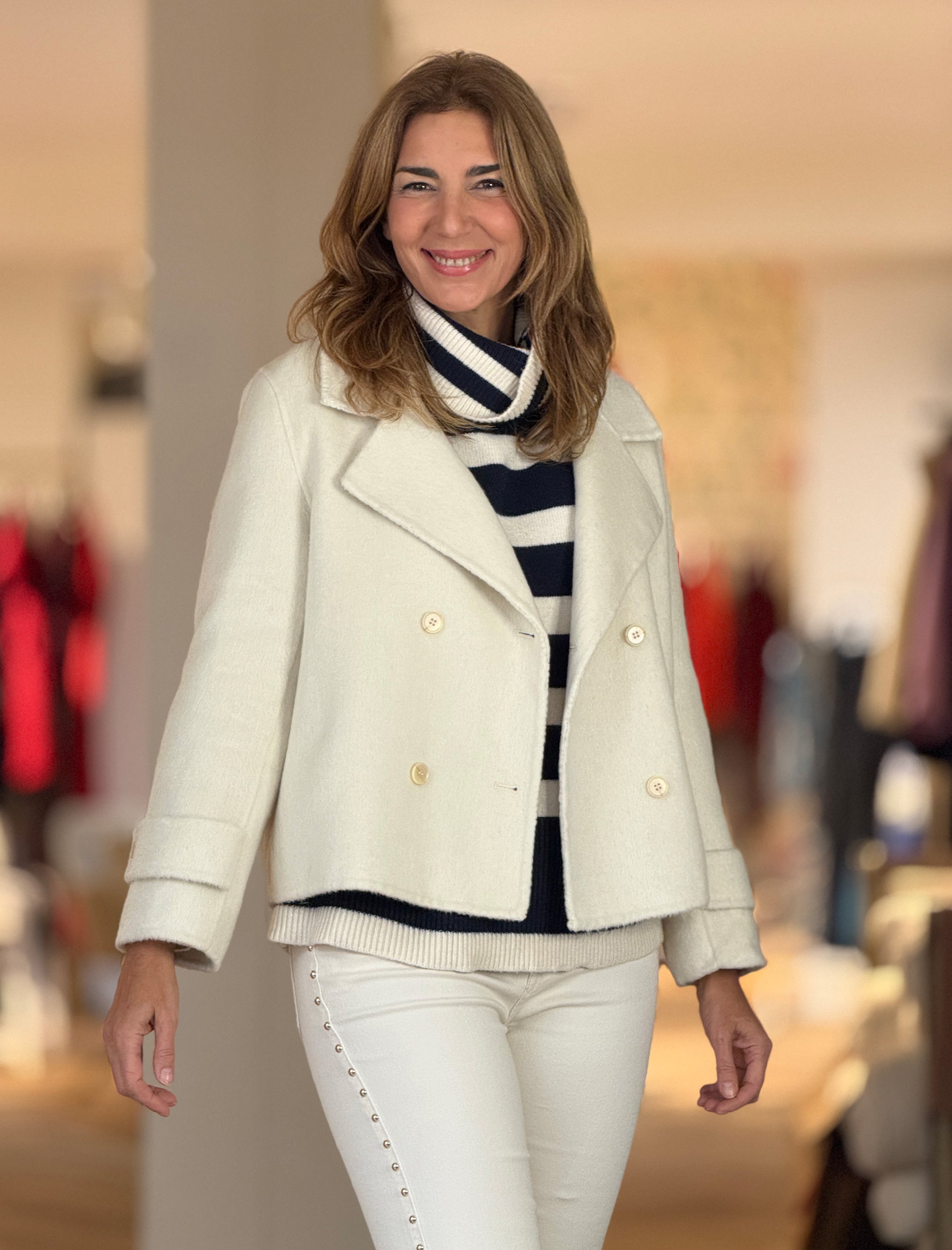 Chaqueta cruzada de lana beig claro